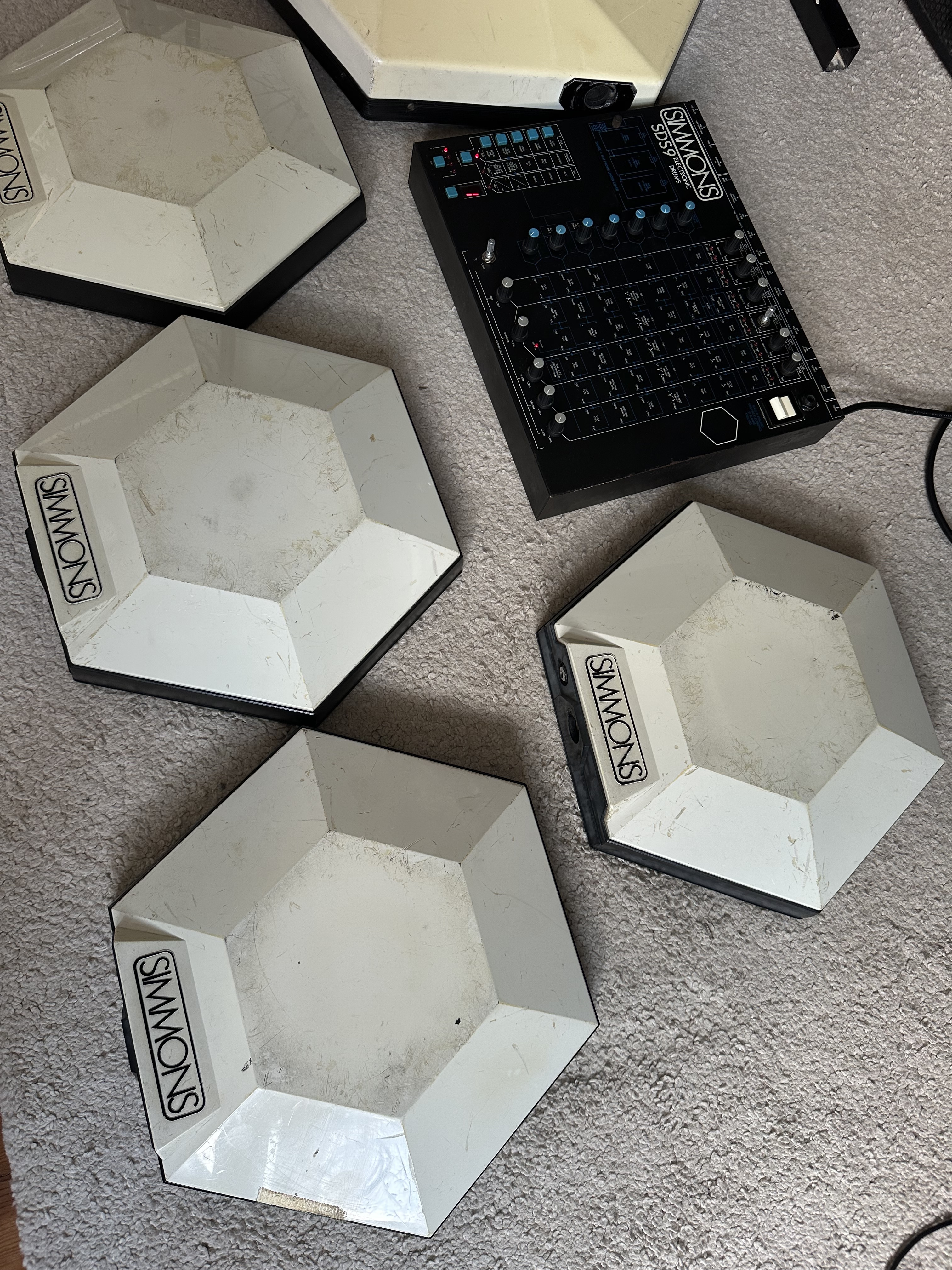 Simmons SDS9 + 5 pads