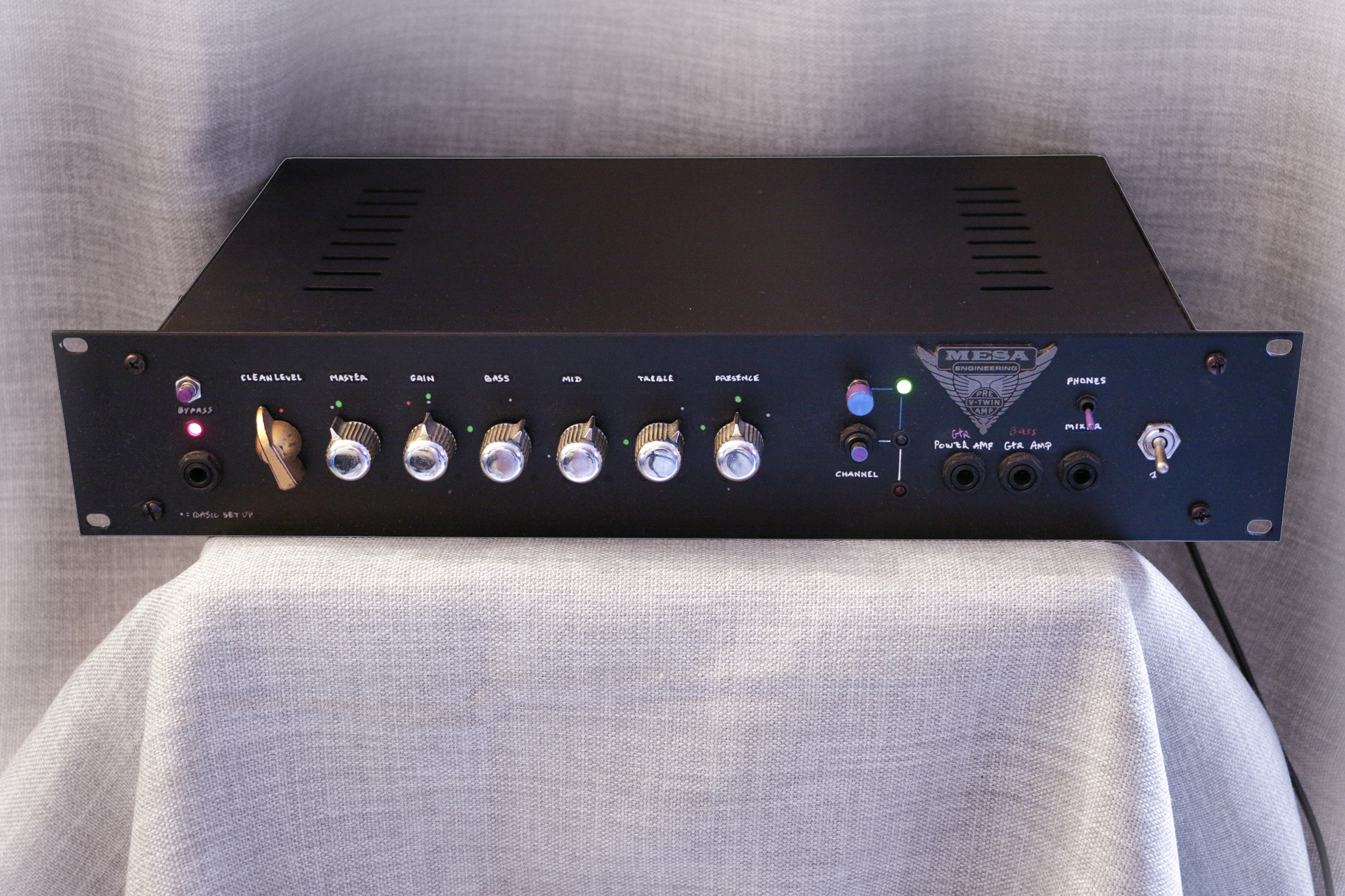Mesa-Boogie V‑Twin (v2) en Rack