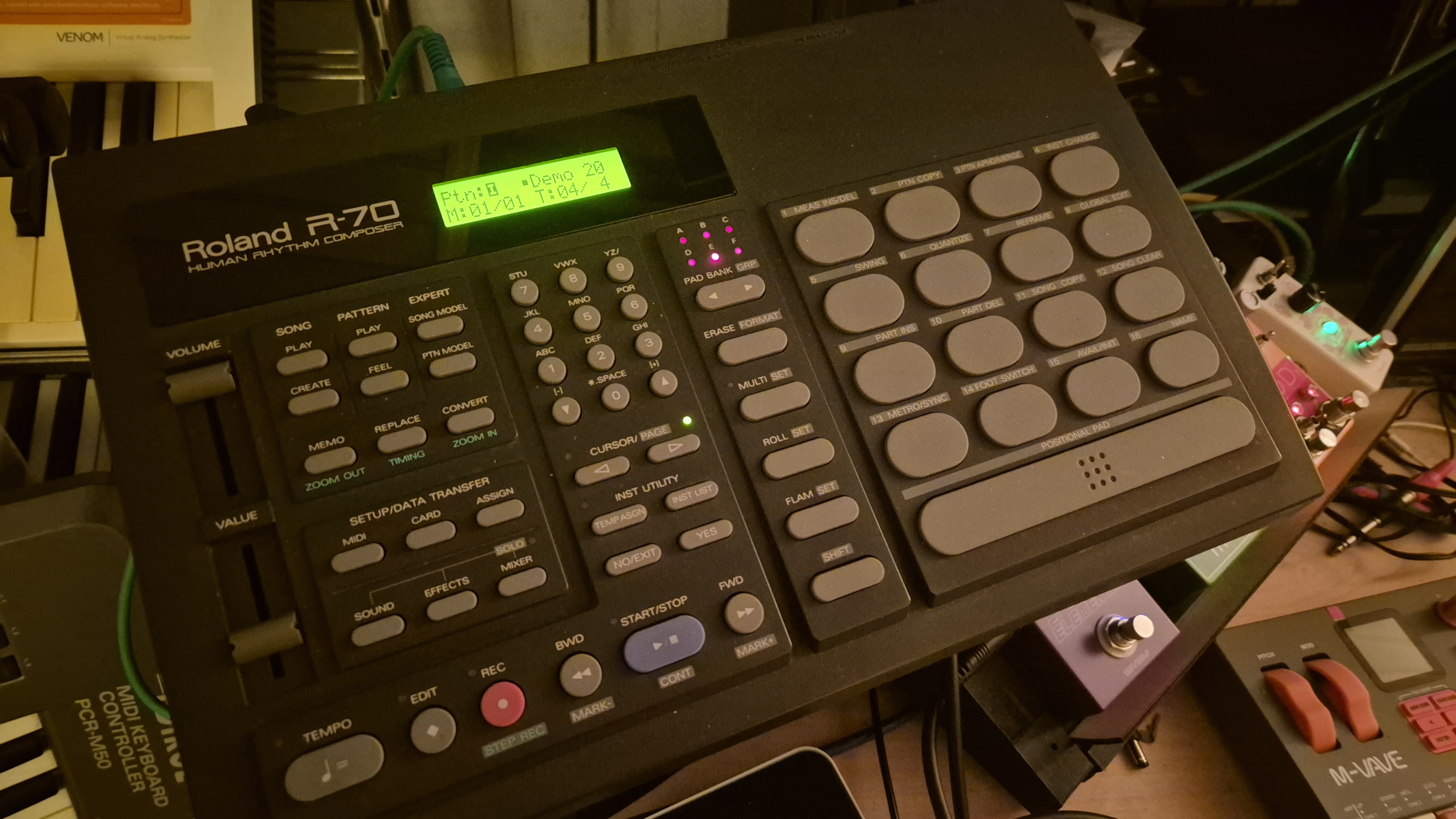 Roland R-70 (83838)