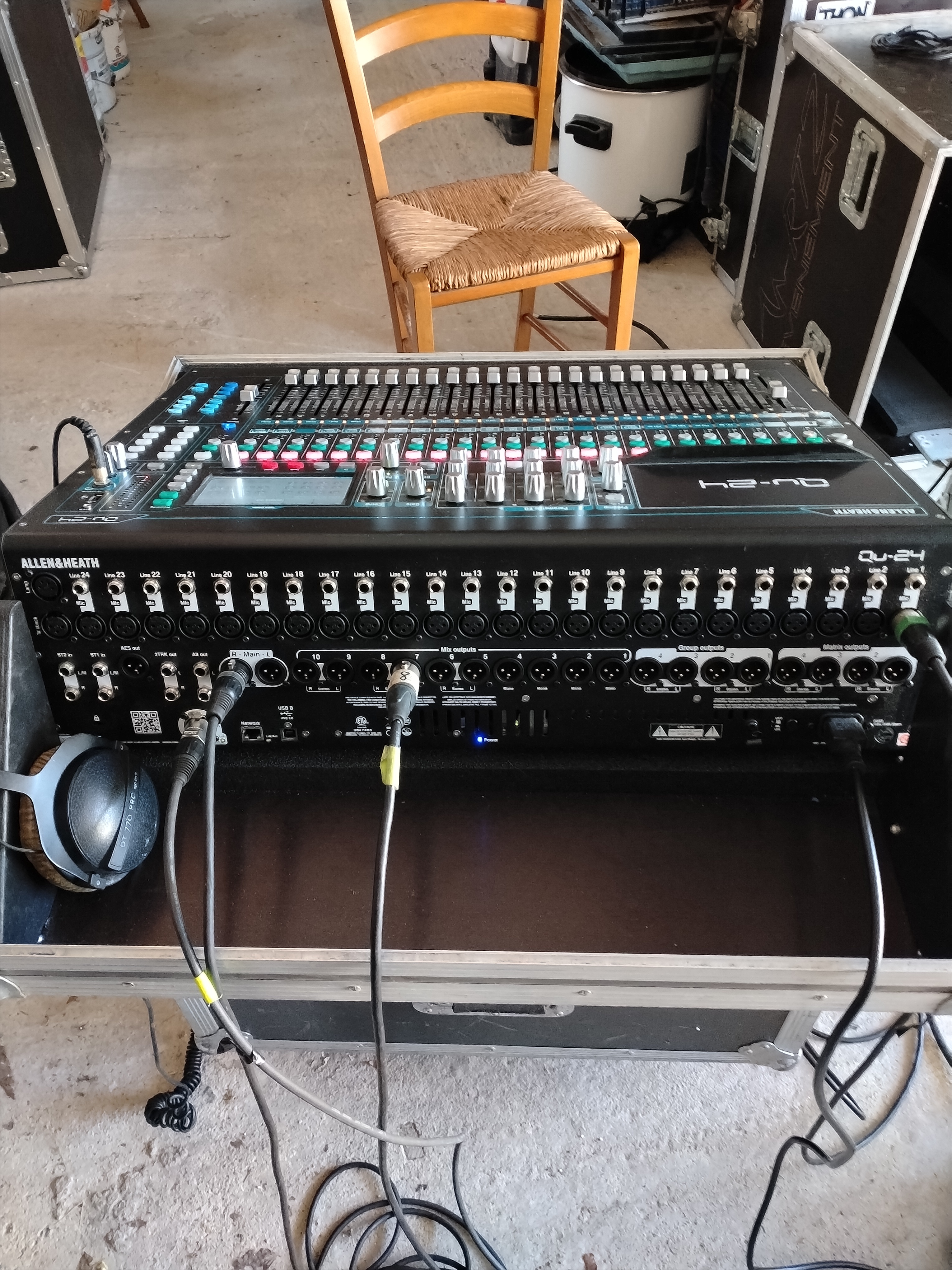 Allen & Heath Qu-24 (14487)