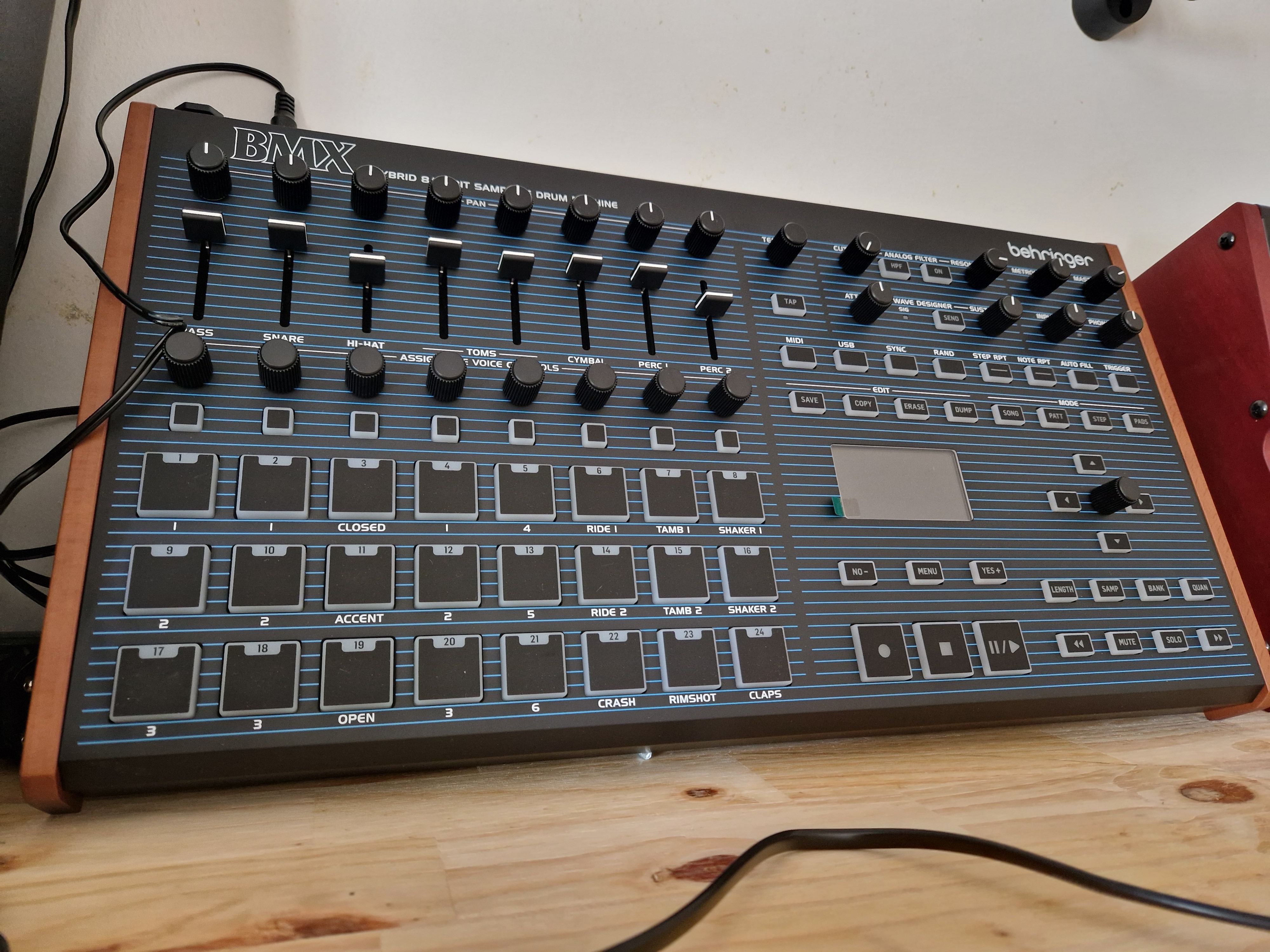 Behringer BMX neuve