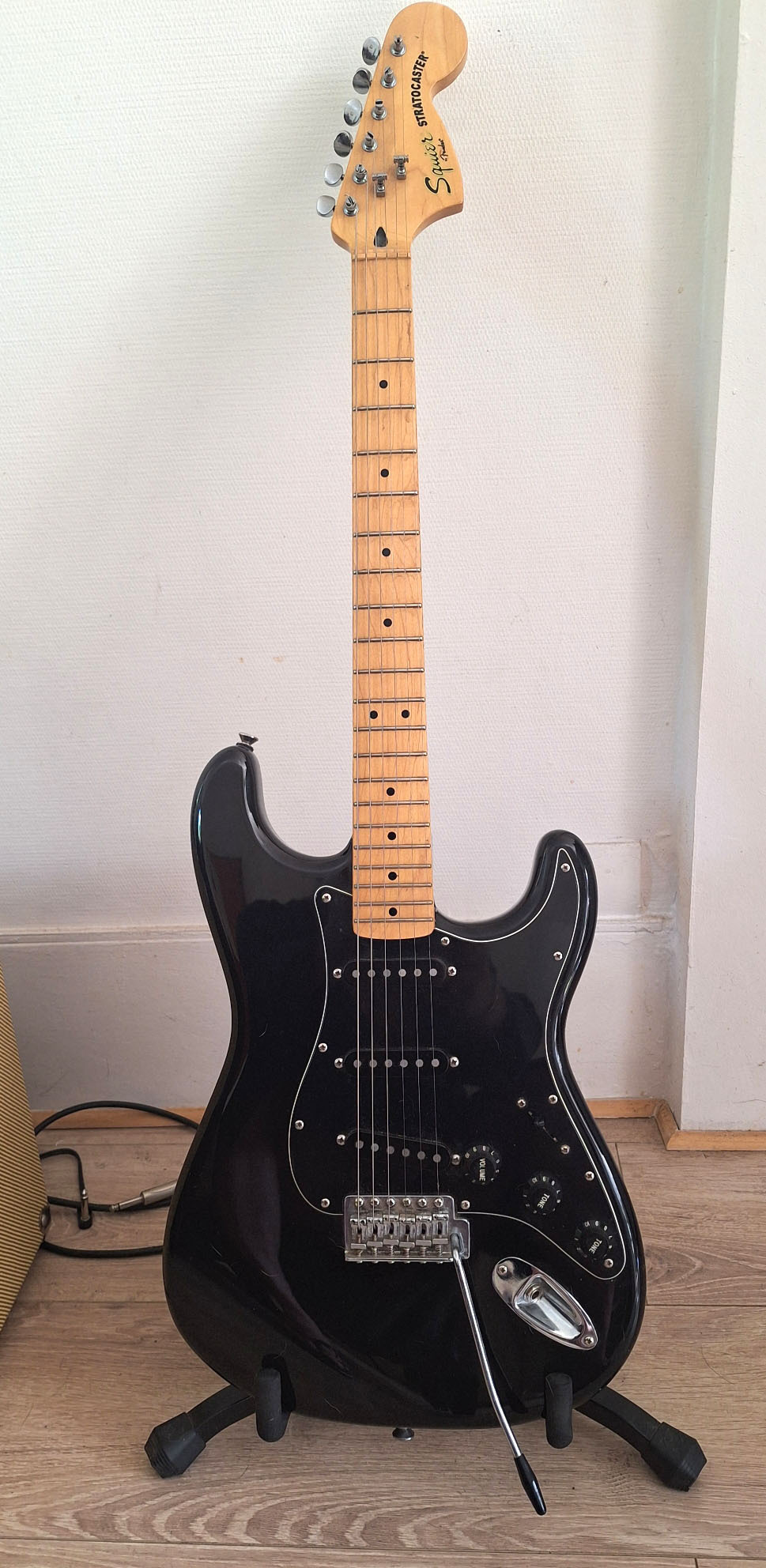 Strat SQUIER Standard upgradée Micros DOMINGER 