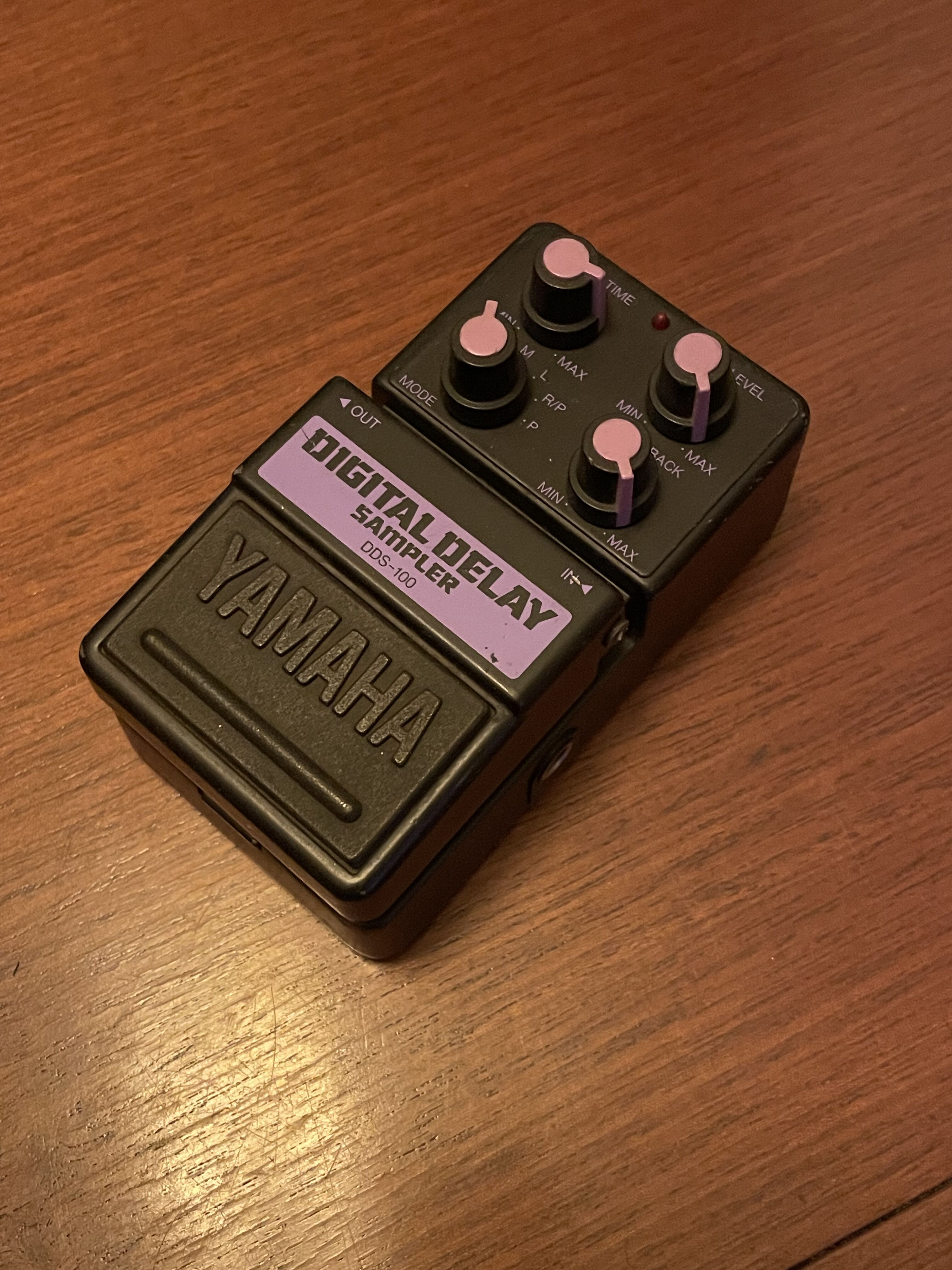 Yamaha Digital Delay Sampler DDS-100 Pedal 80's