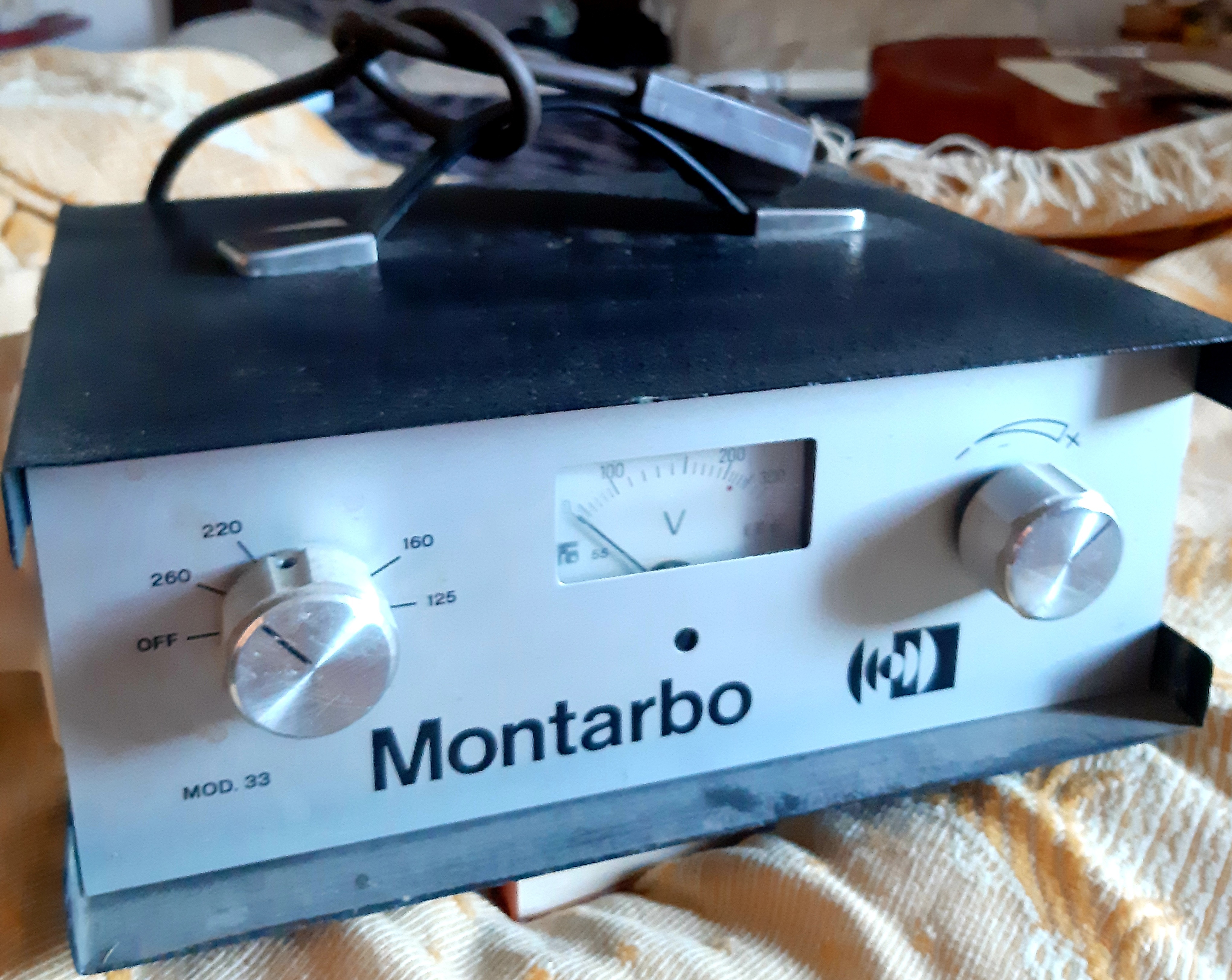 Vends régulateur de tension Montarbo