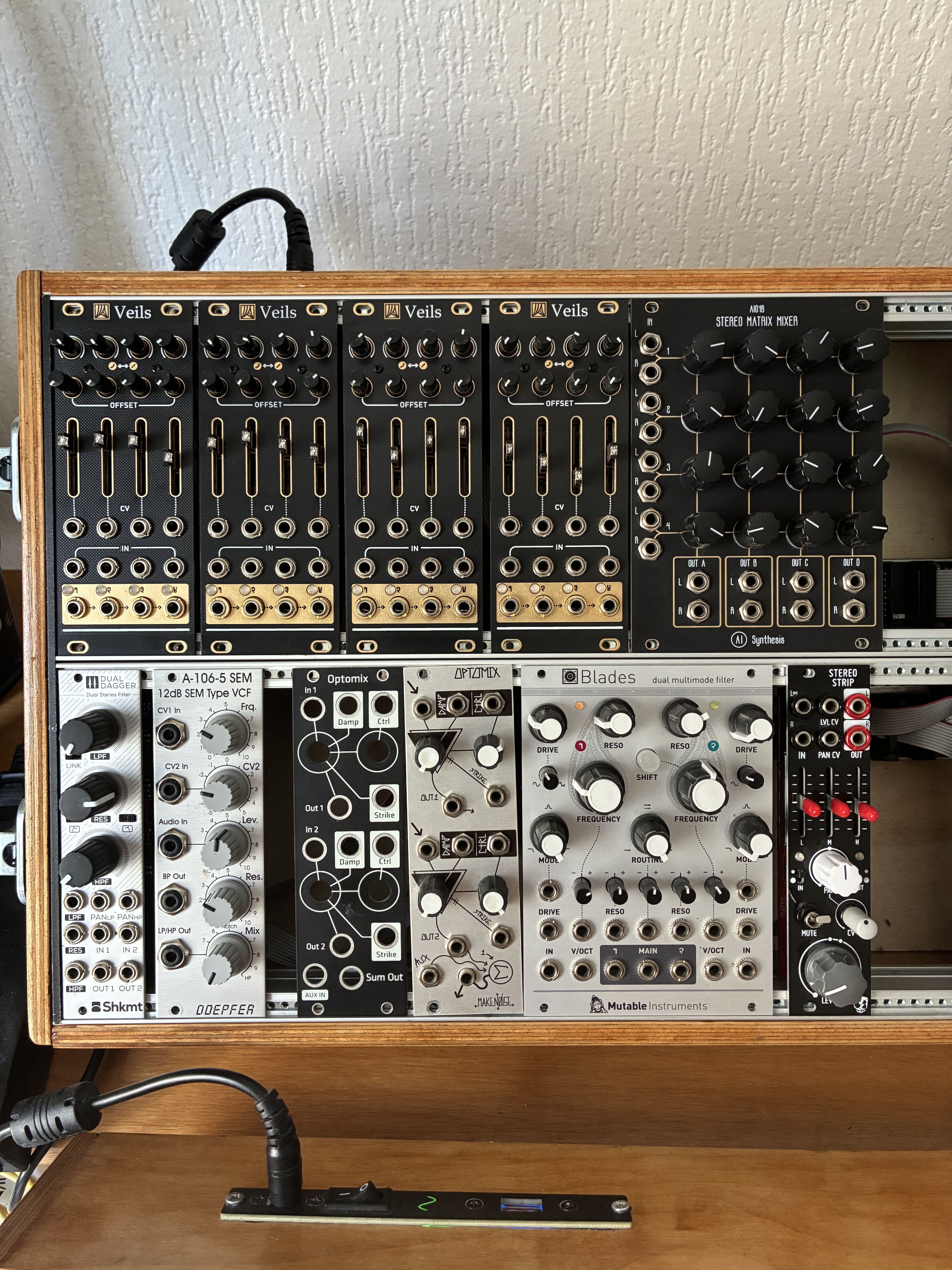divers modules : VCA Filtres Matrix Mixer Disto Panning