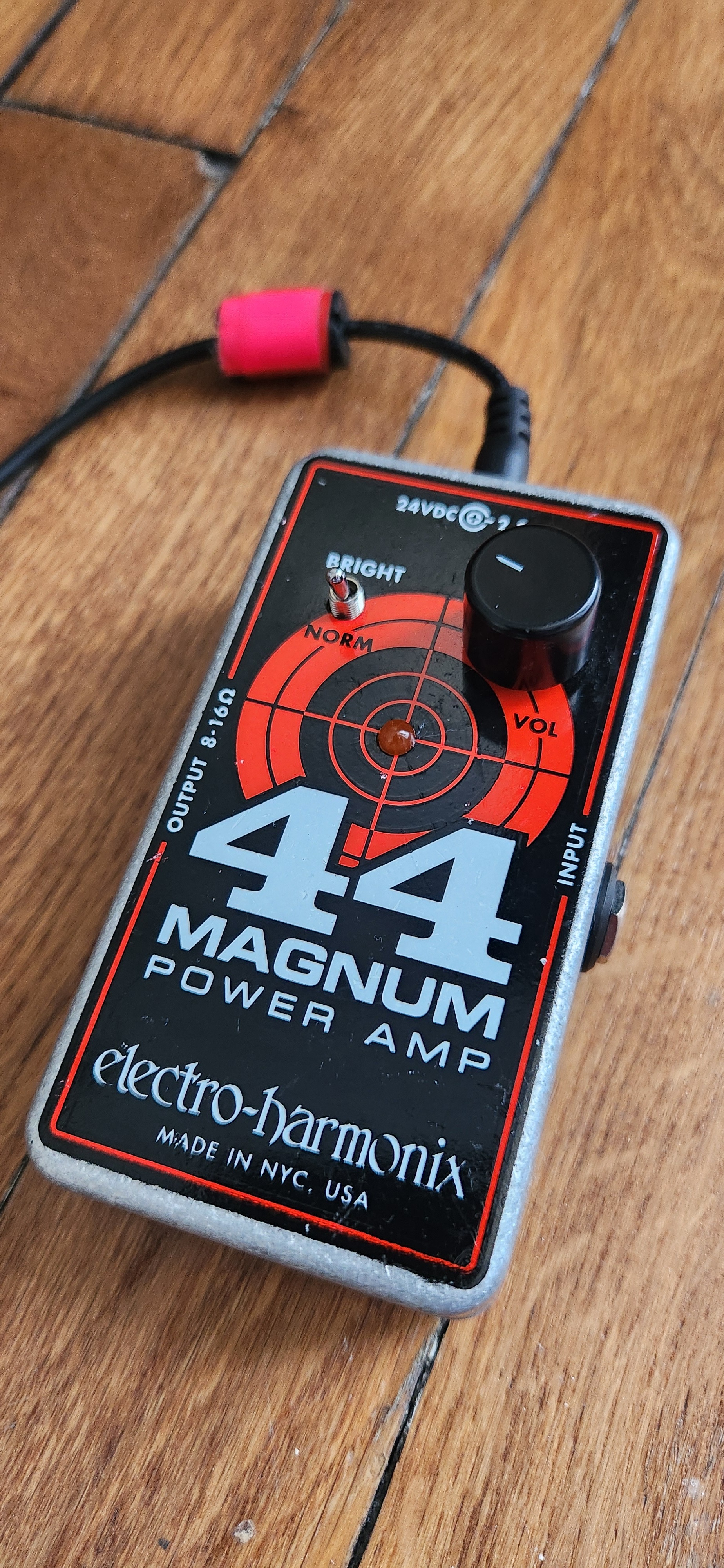 Electro-Harmonix 44 Magnum (ampli de puissance)