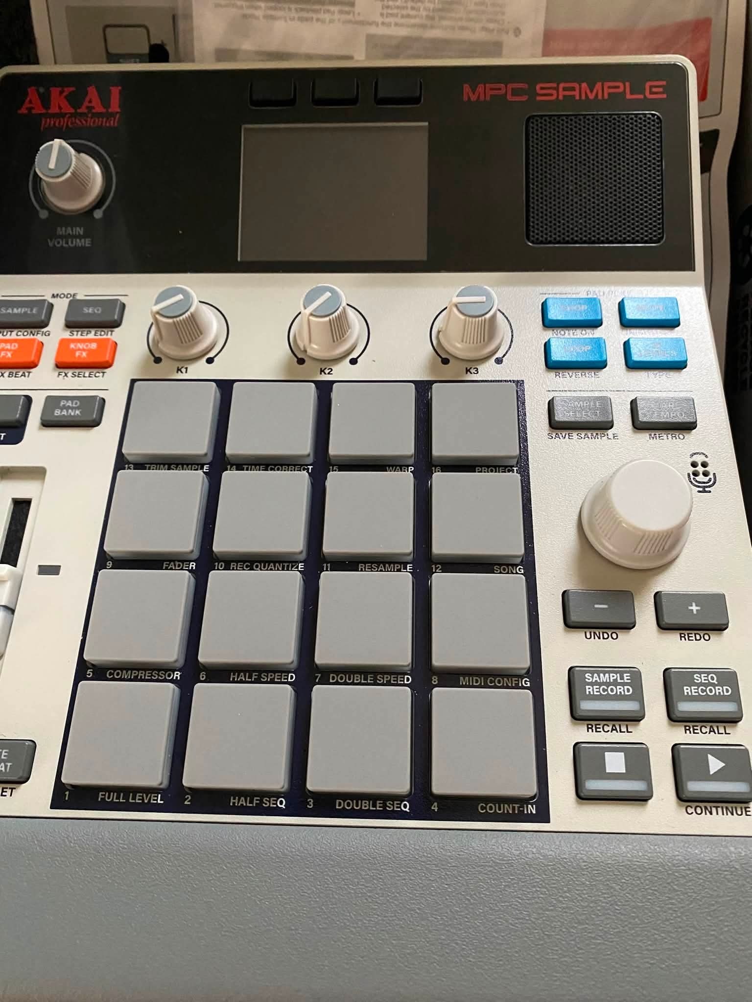 Akai Professional MPC Sample (78947)