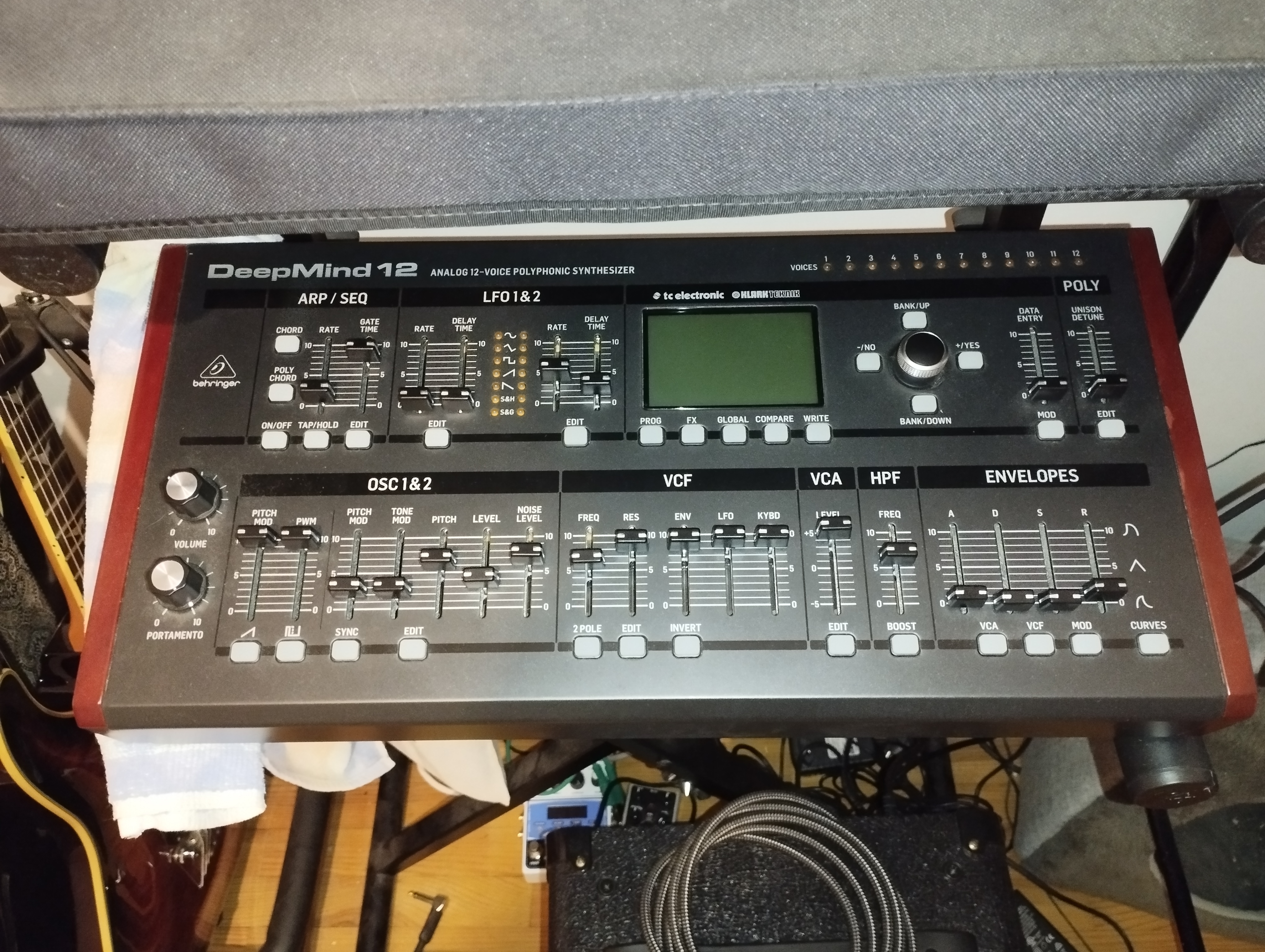 Vends Berhinger Deepmind 12D