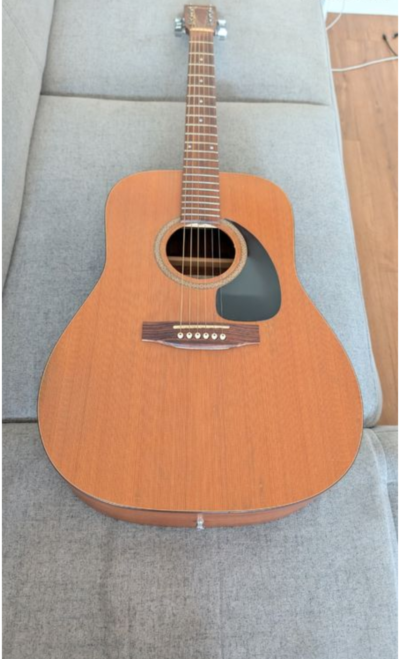 Vends Guitare folk Norman ST40