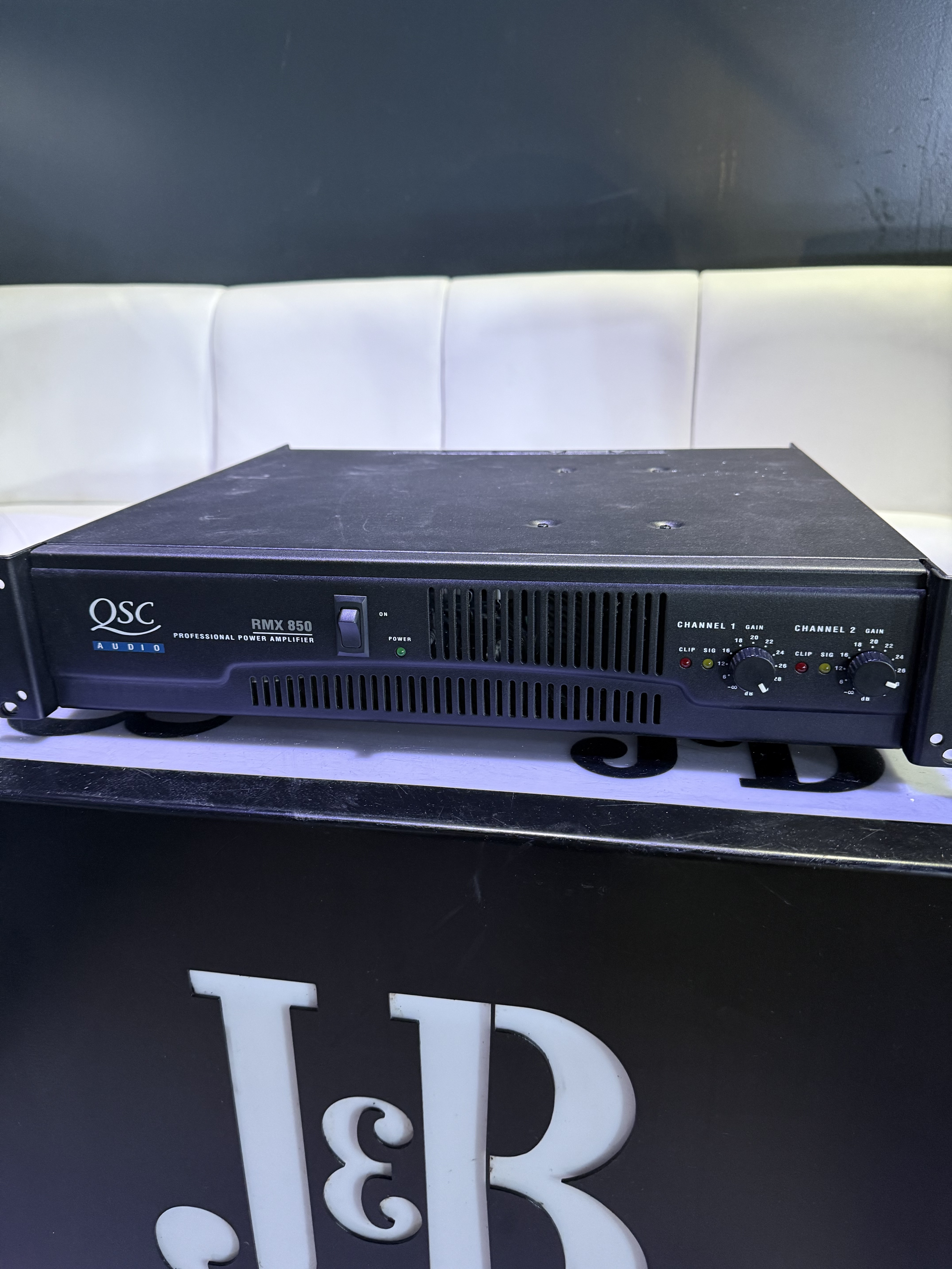 Vends QSC RMX 850