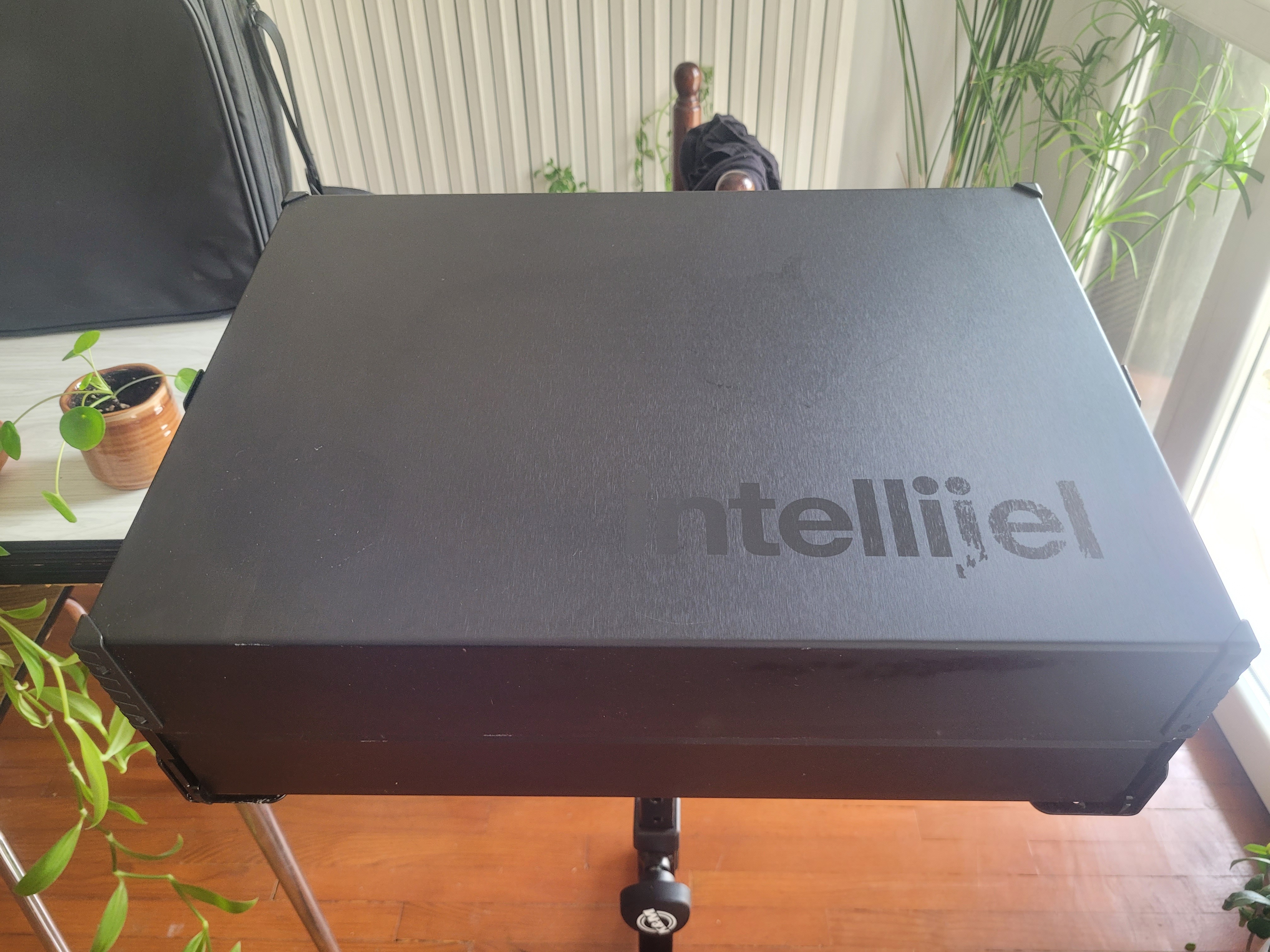 Intellijel Designs 7U case 84hp (82048)