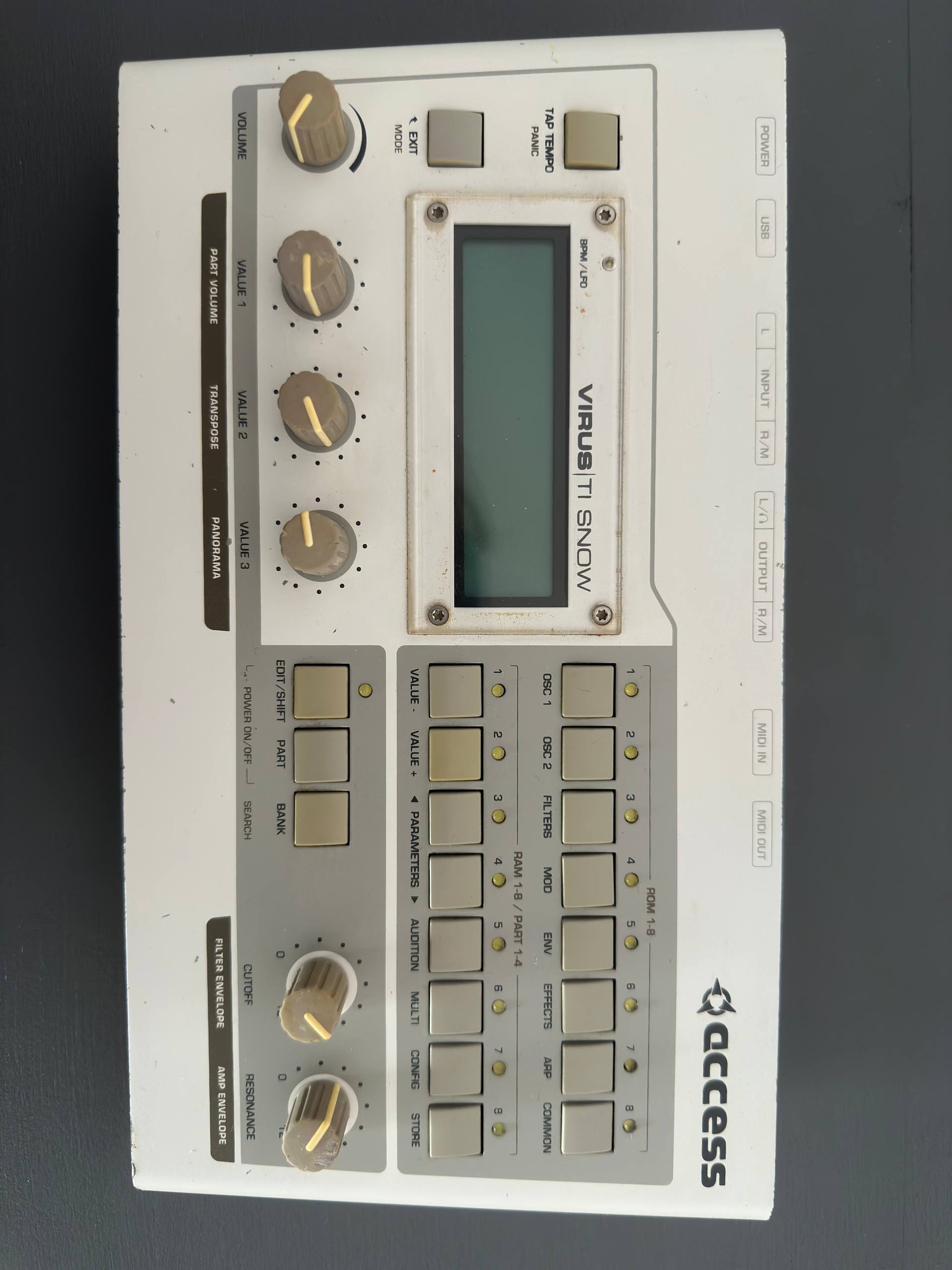 Access Virus TI Snow 
