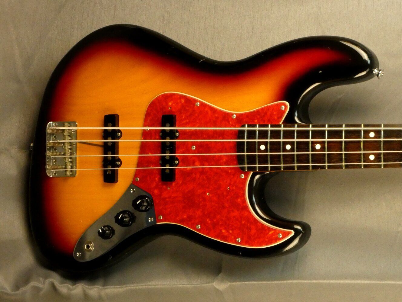 fender-jazz-bass-5448352