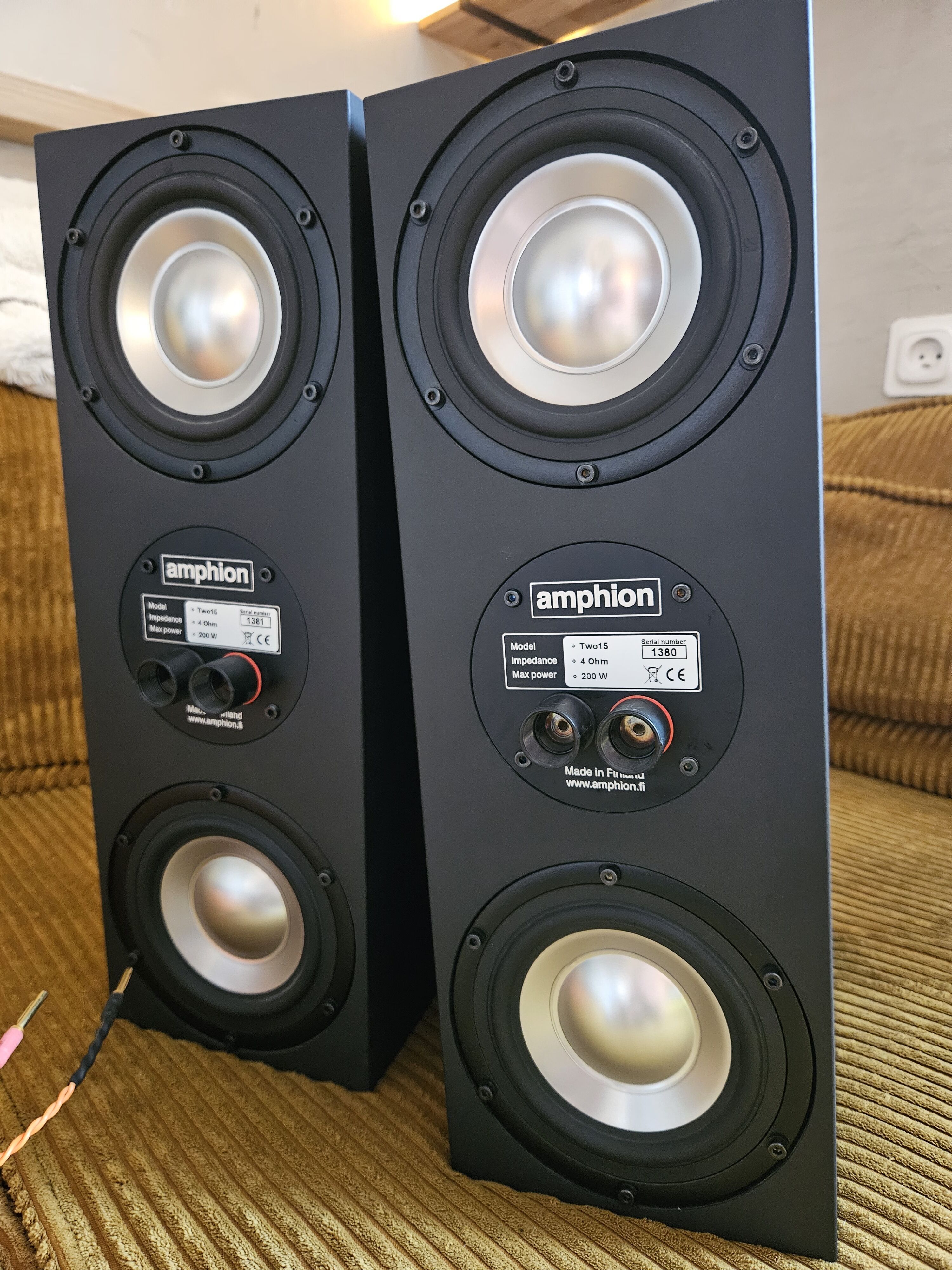 Amphion two 15 (40087)
