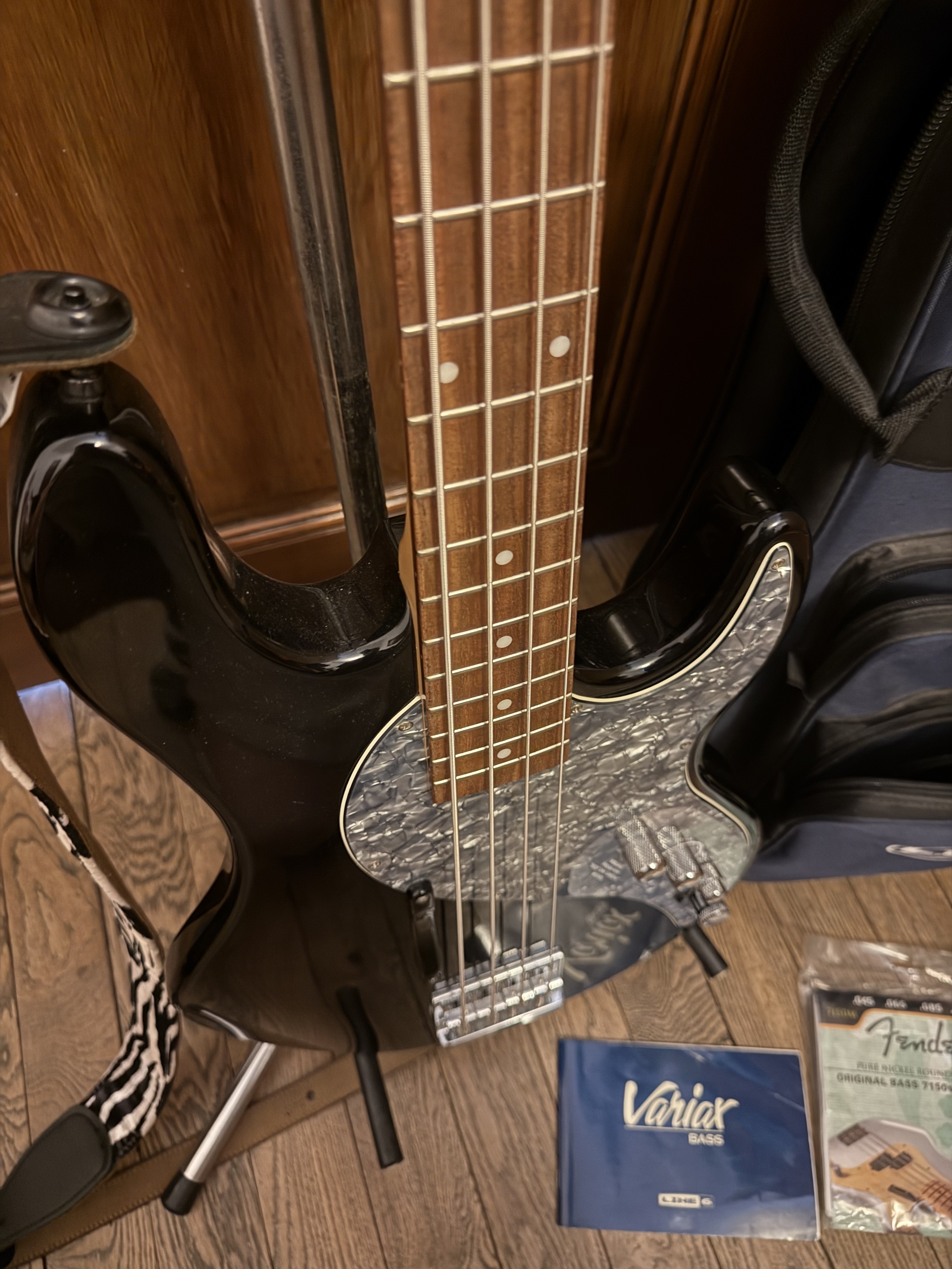Line 6 Variax Bass 700 (54374)