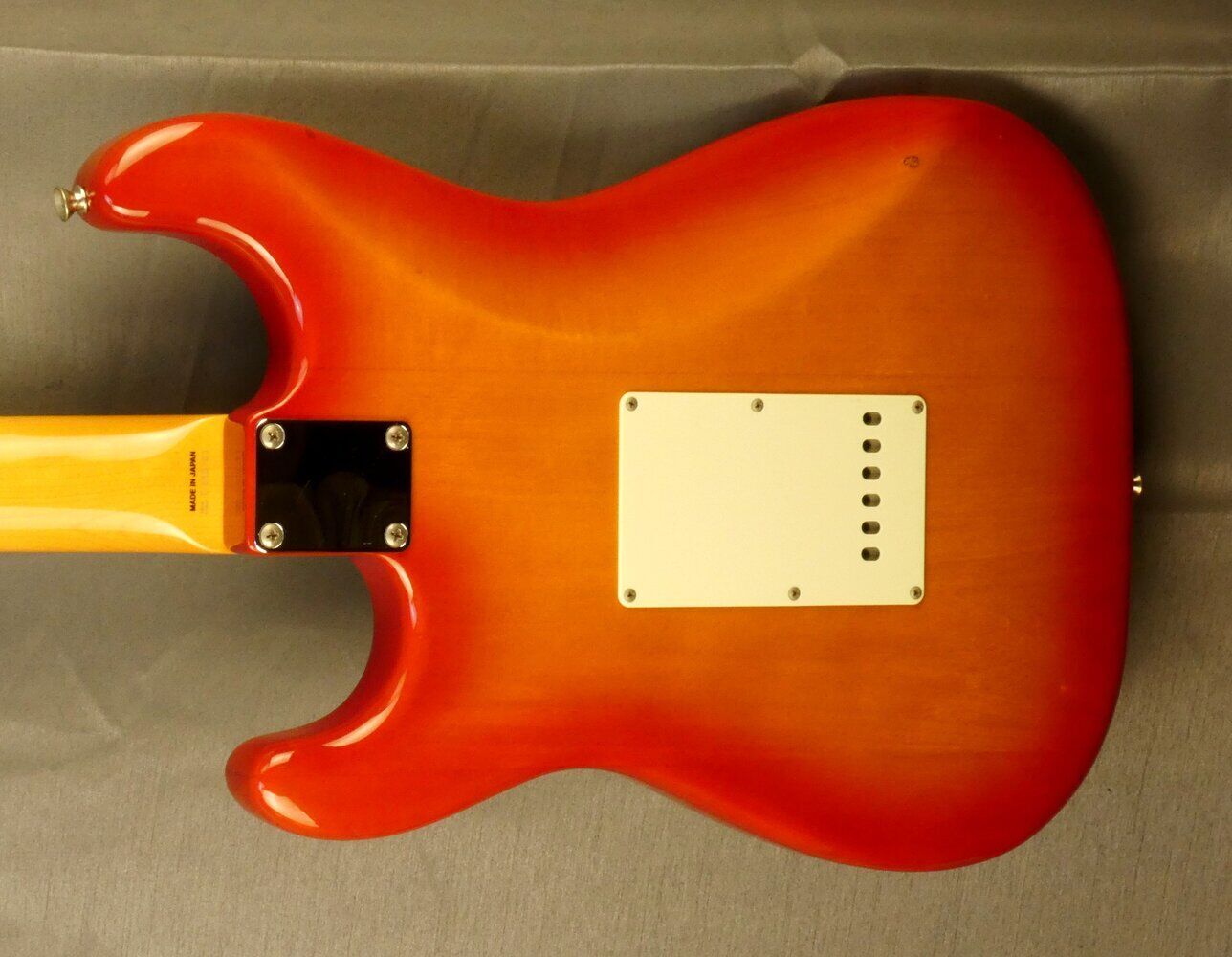 fender-stratocaster-st-5425844