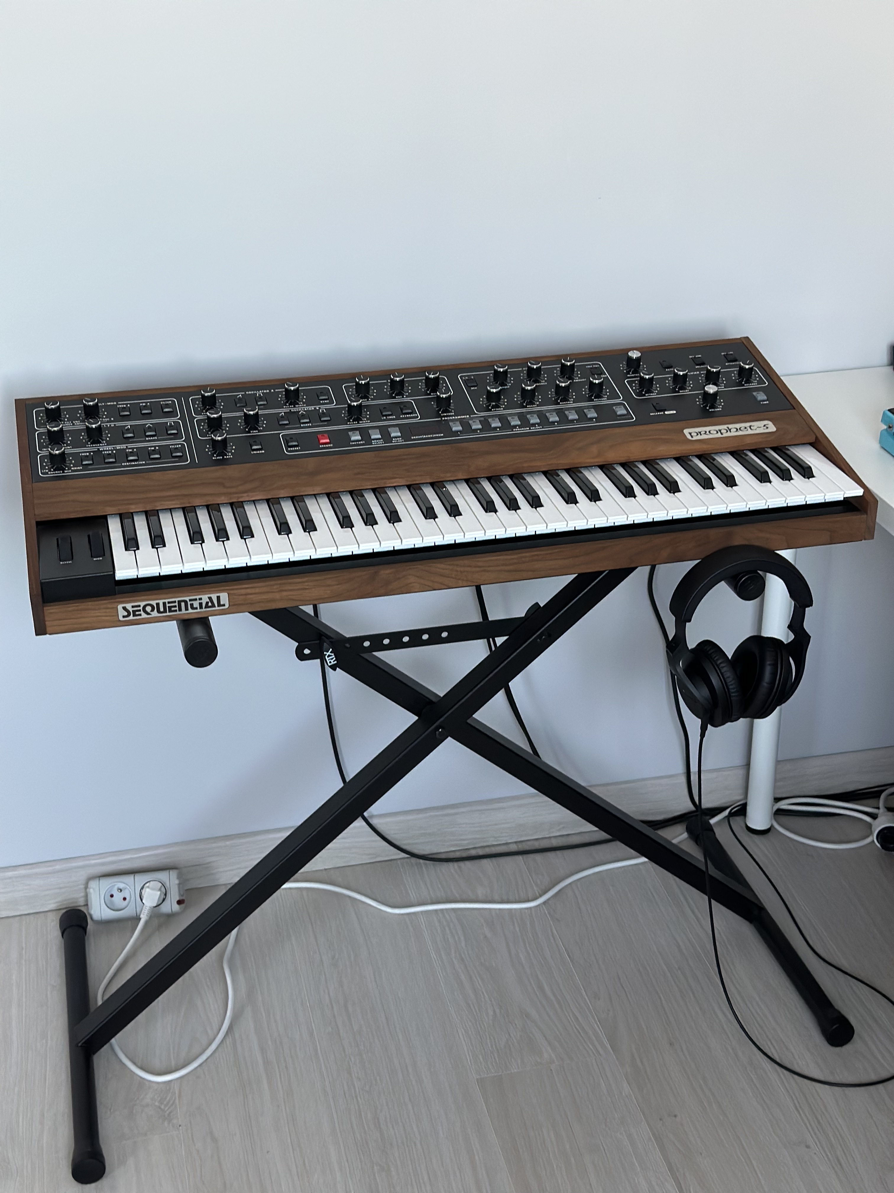Vends Prophet 5 Rev 4 excellent état