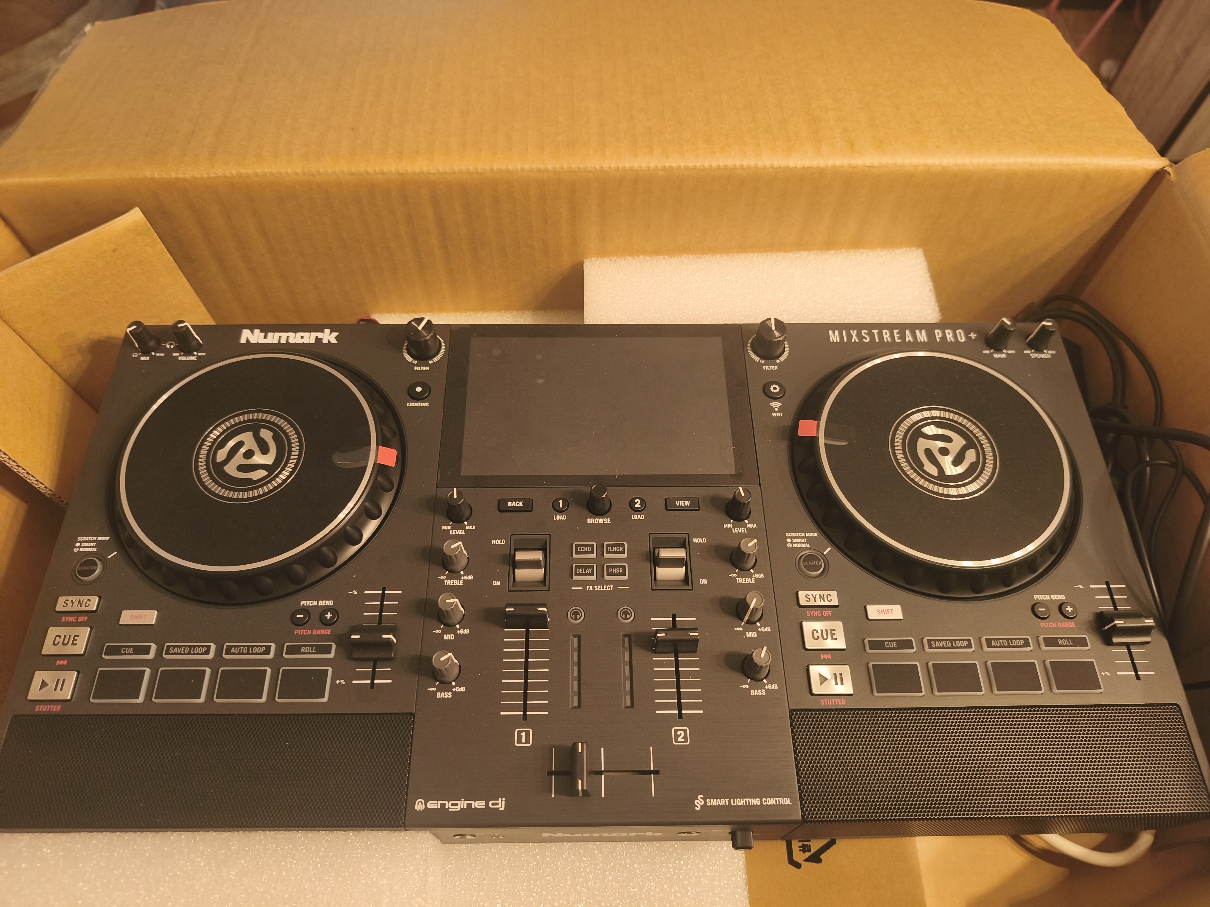 Contrôleur Autonome Numark MixStream Pro+