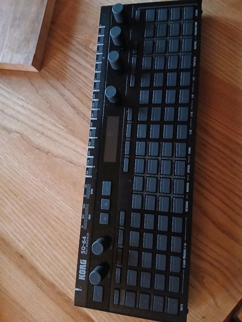 Korg sq 64