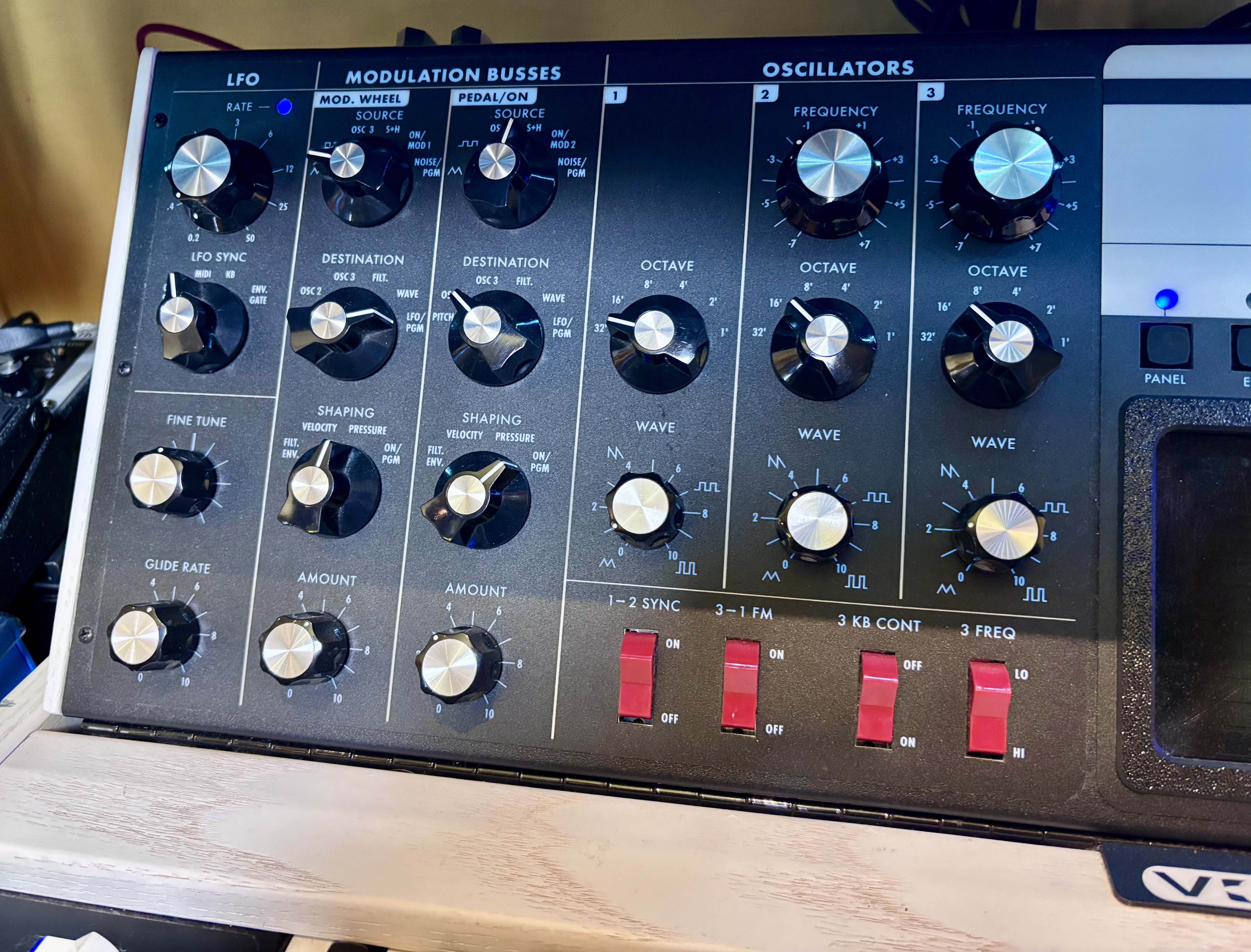 Moog Music Minimoog Voyager Electric Blue (73610)