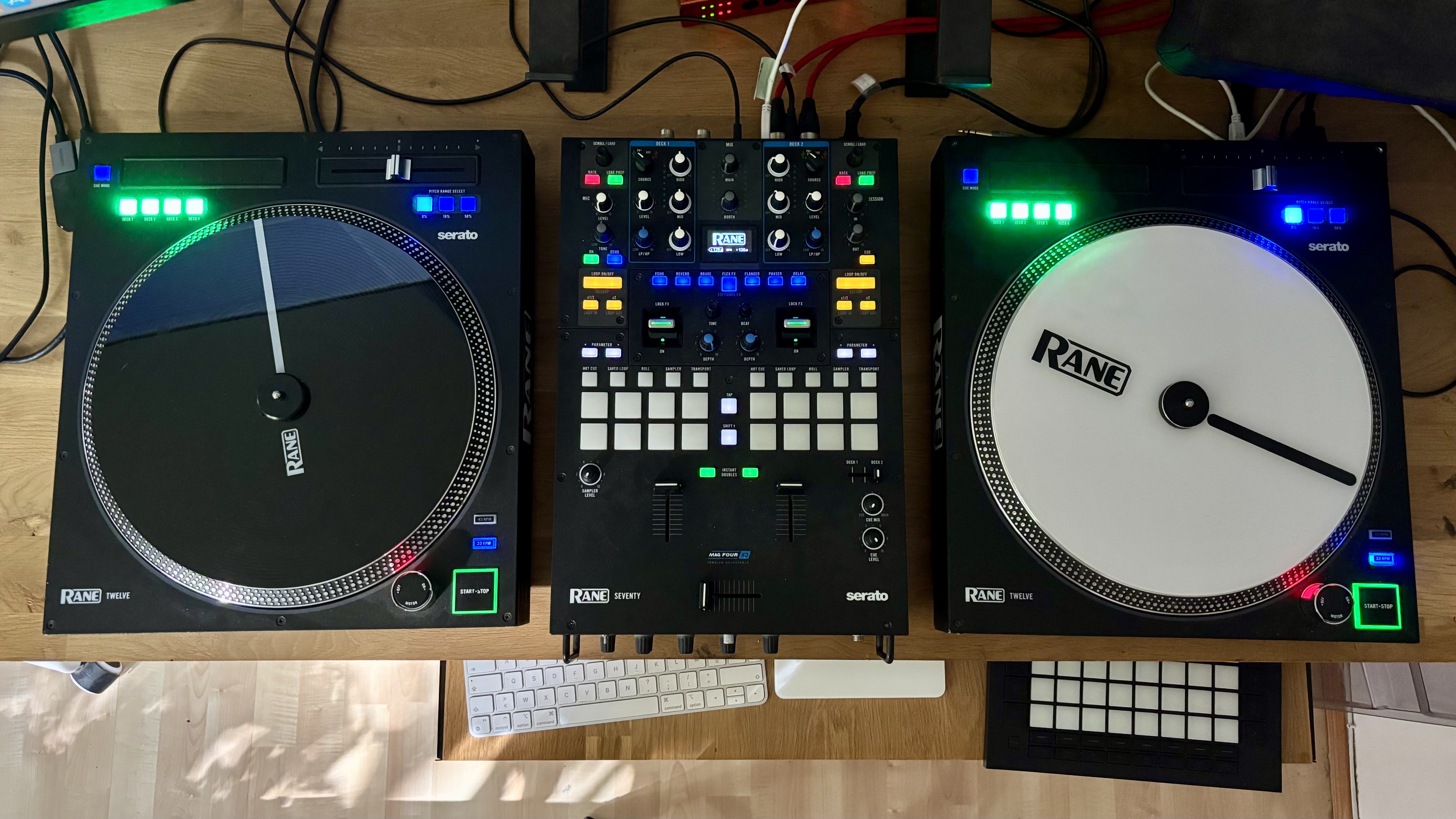 Rane DJ 2×Rane Twelve (moteurs neufs) + Rane Seventy