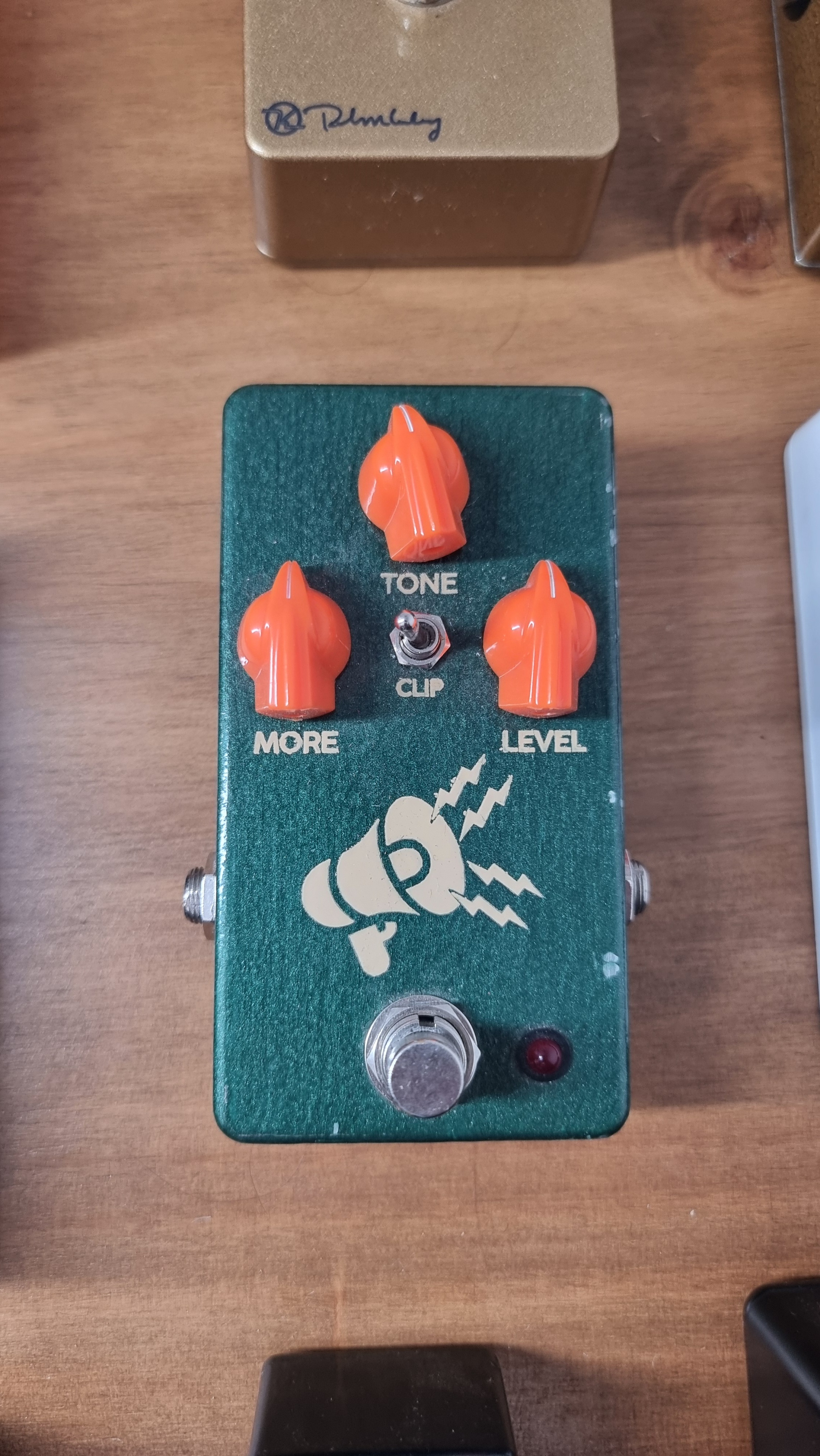 Clone Special Cranker EQD par Pirate's Frequencies
