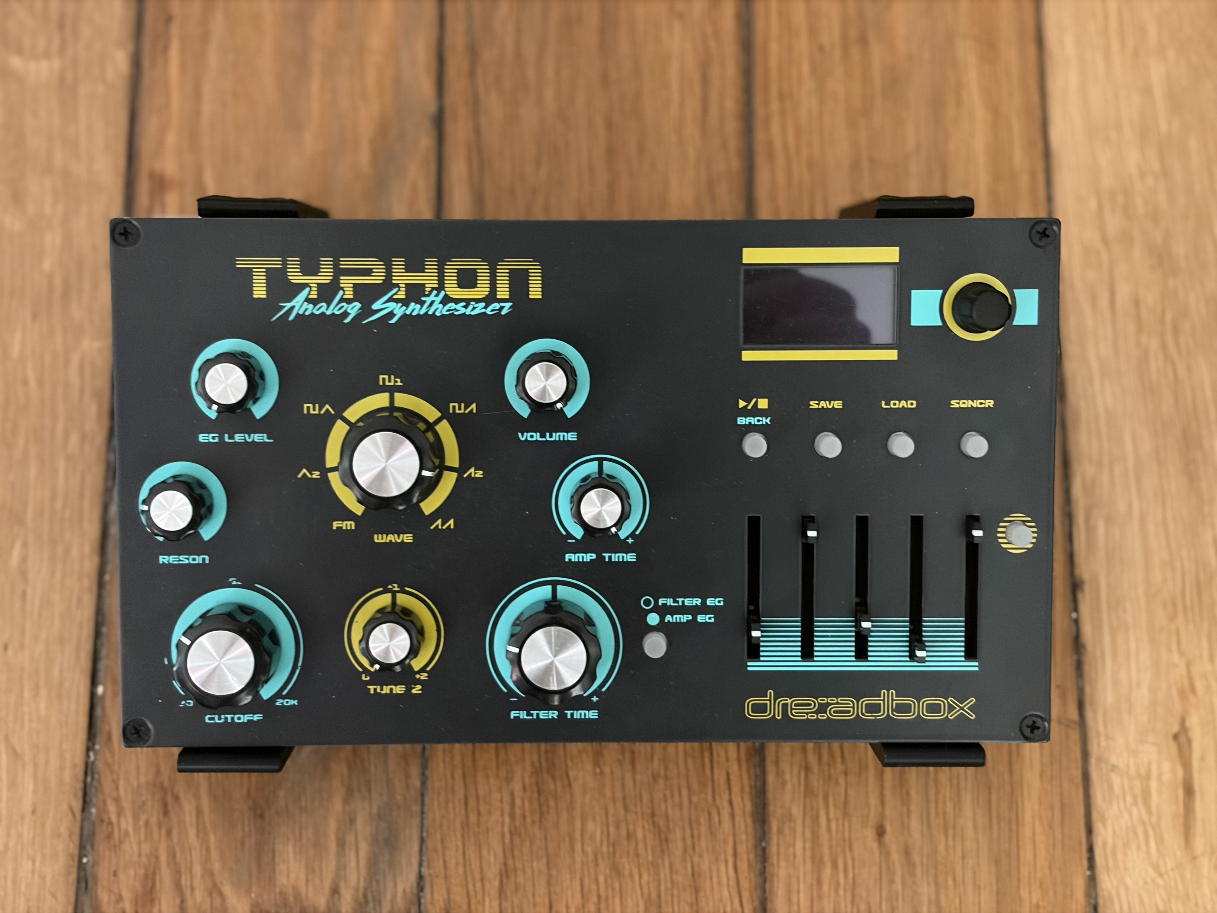 Vends Dreadbox Typhon