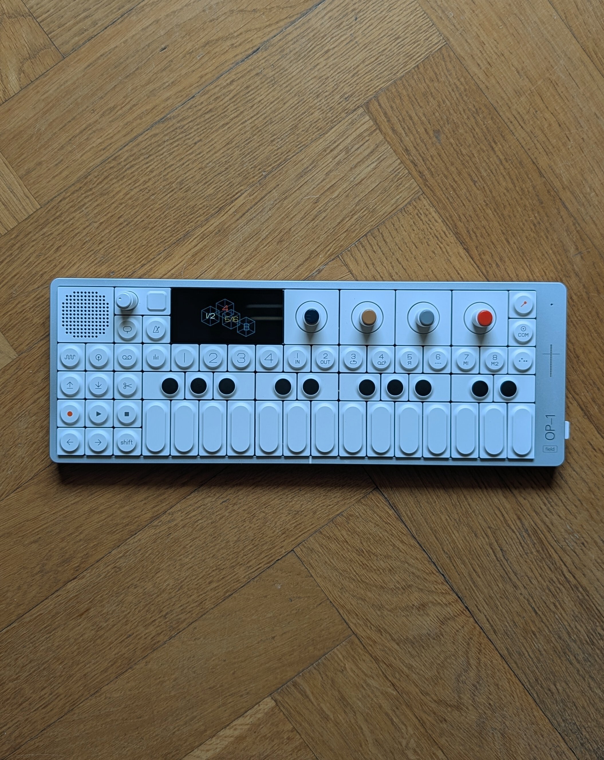 Teenage Engineering OP-1 Field + accessoires 