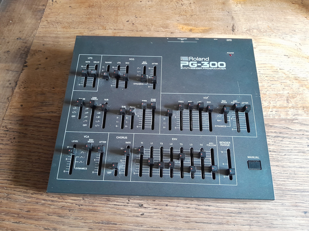 ECHANGE ou VENDS Roland PG300