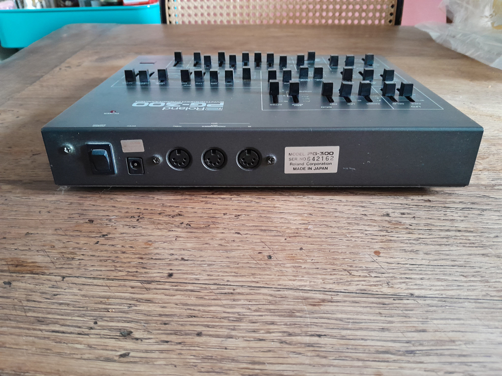 Roland PG-300 (84713)
