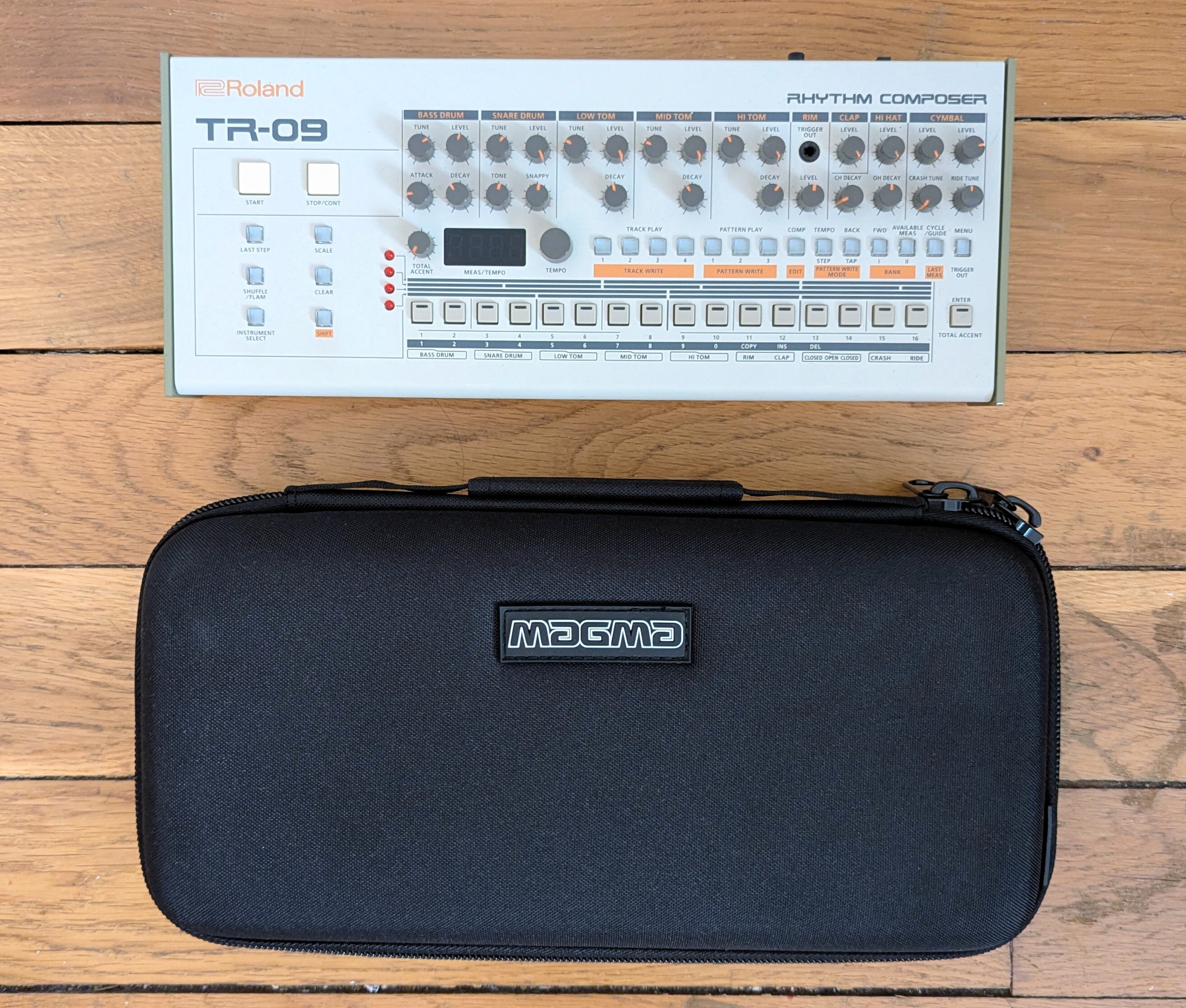 Vends Roland TR 09