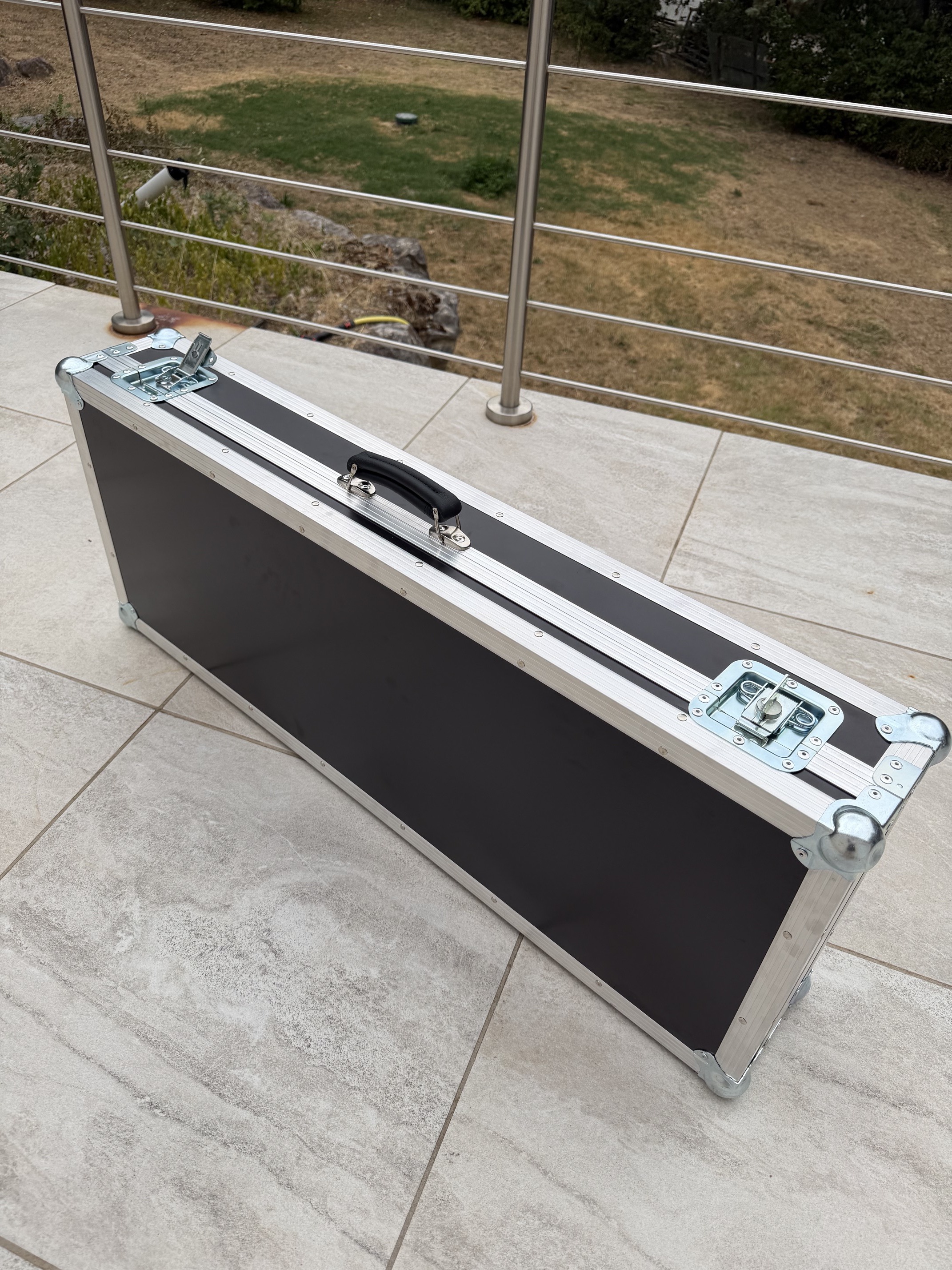 Vends Flight case Kornos 2 61 touches neuf