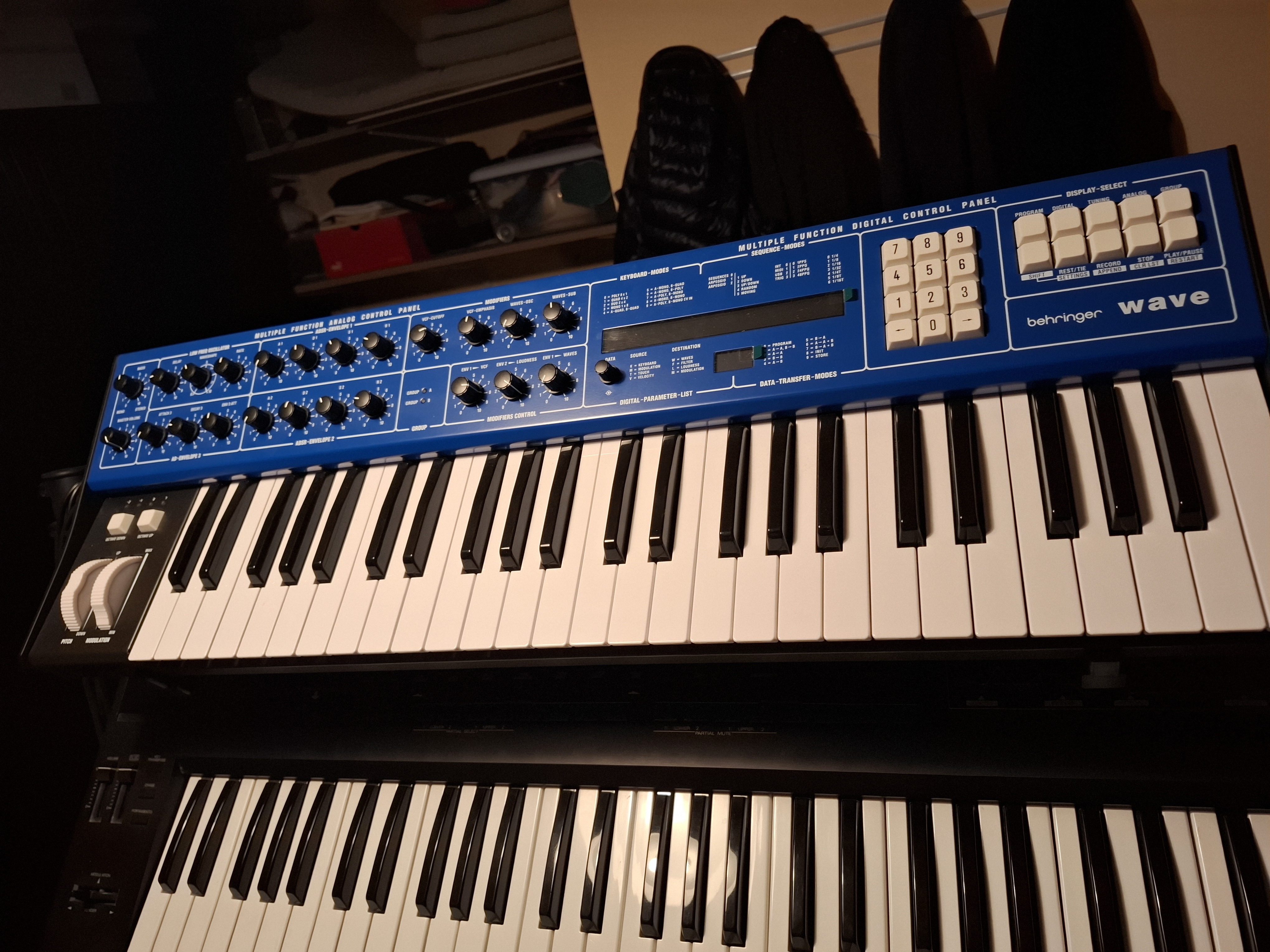 BEHRINGER Wave