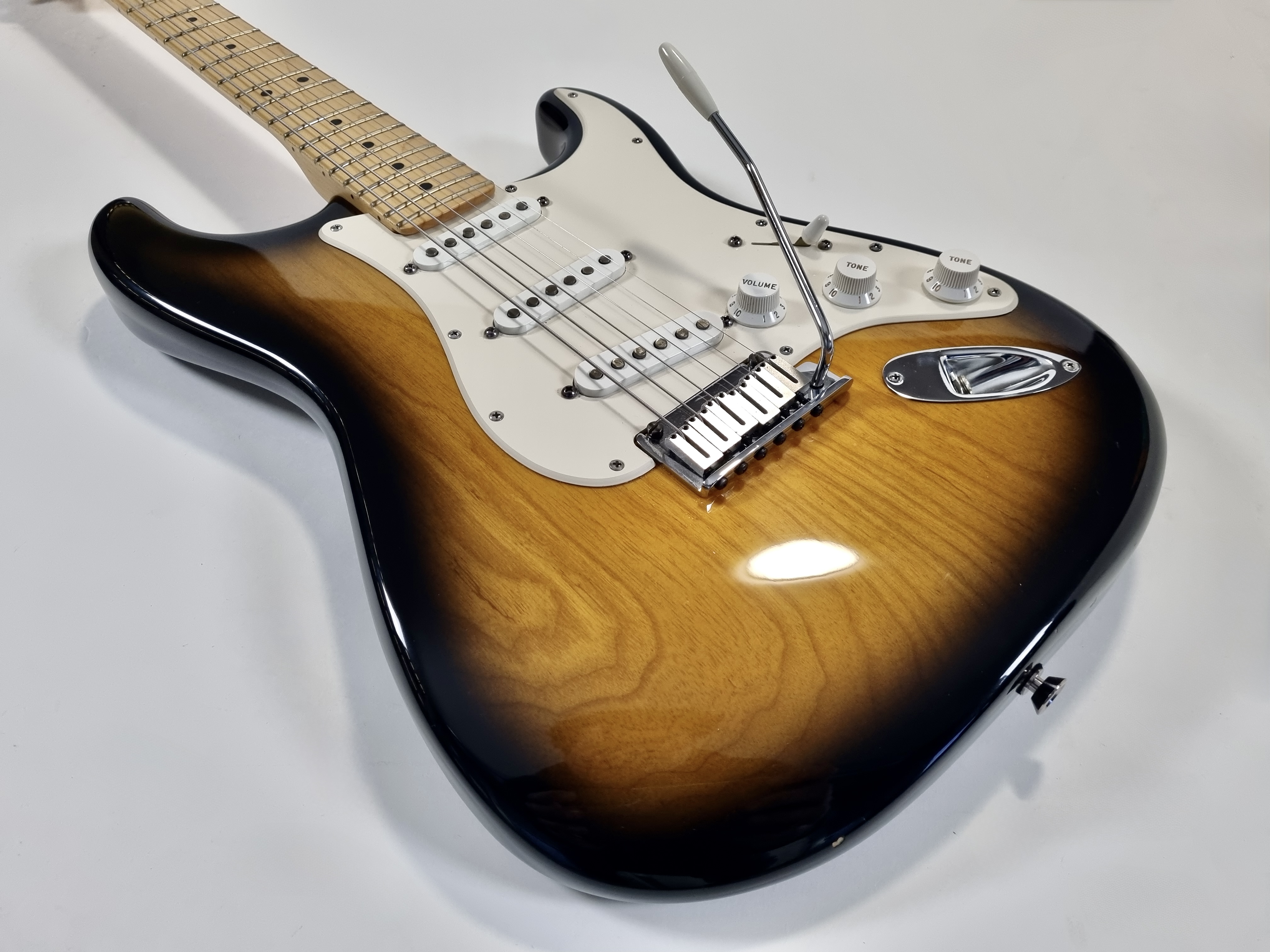 Fender 50th Anniversary American Stratocaster (2004) (16998)
