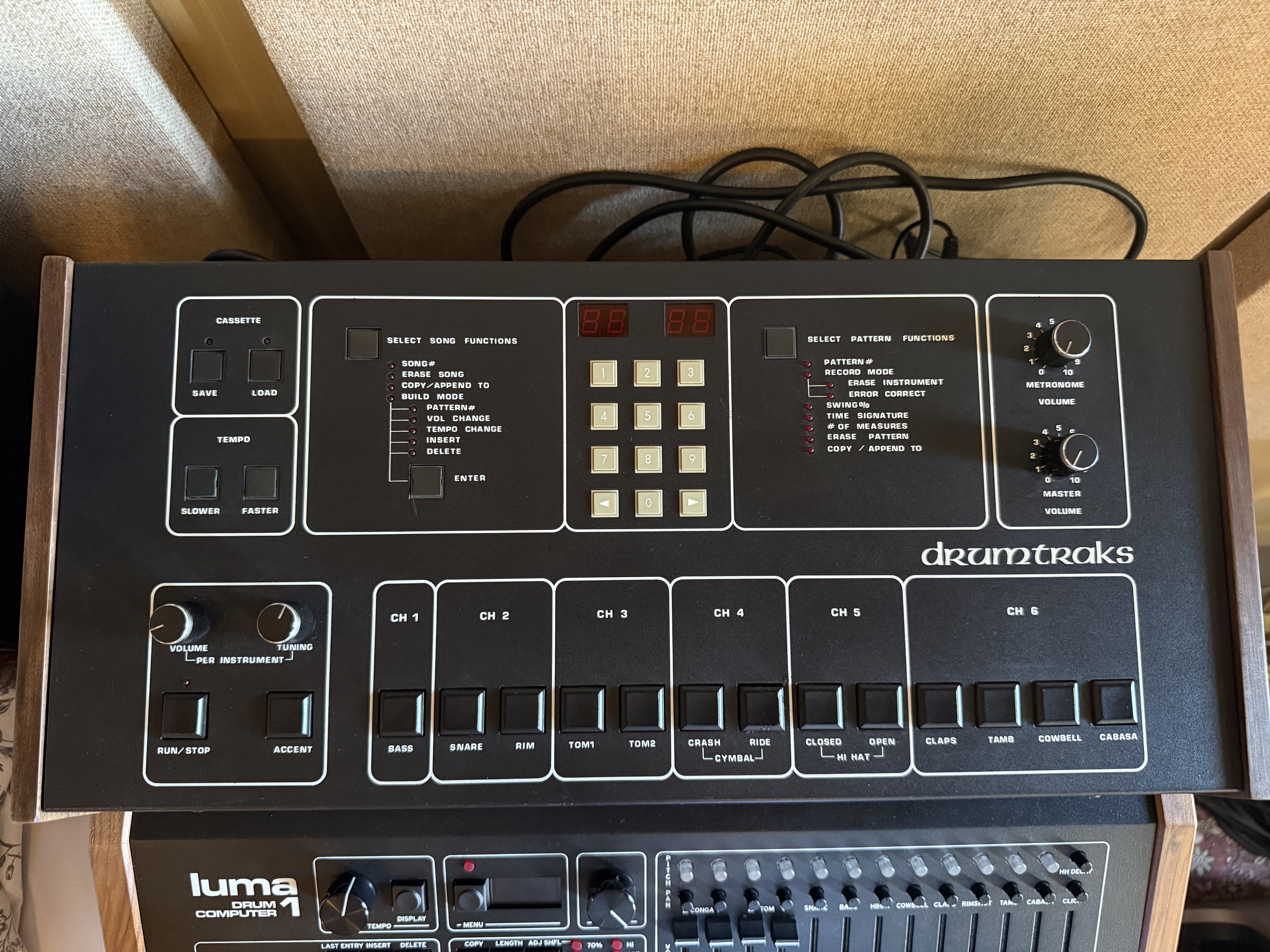 Vends Drumtraks en parfait état, ROMS d'origine.