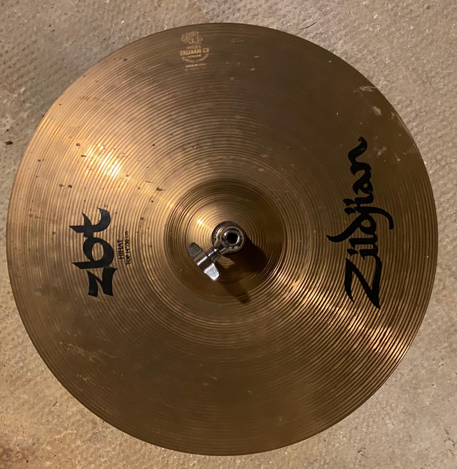Paire de cymbales Charleston (Hi-Hat) Zildjian ZBT 14" (36 cm)