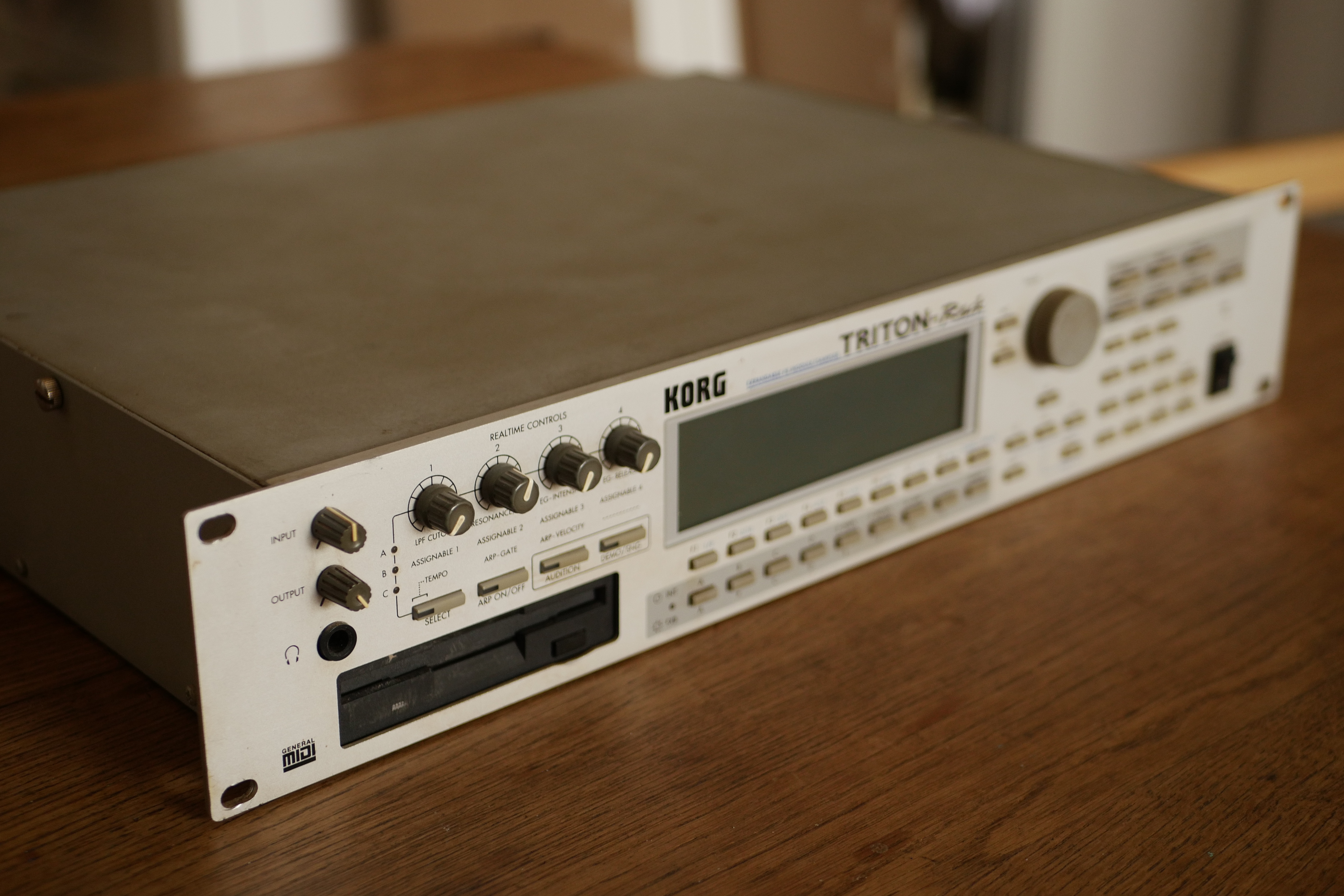 Korg Triton Rack — OS 1.5.1 + SIMM 16 Mo