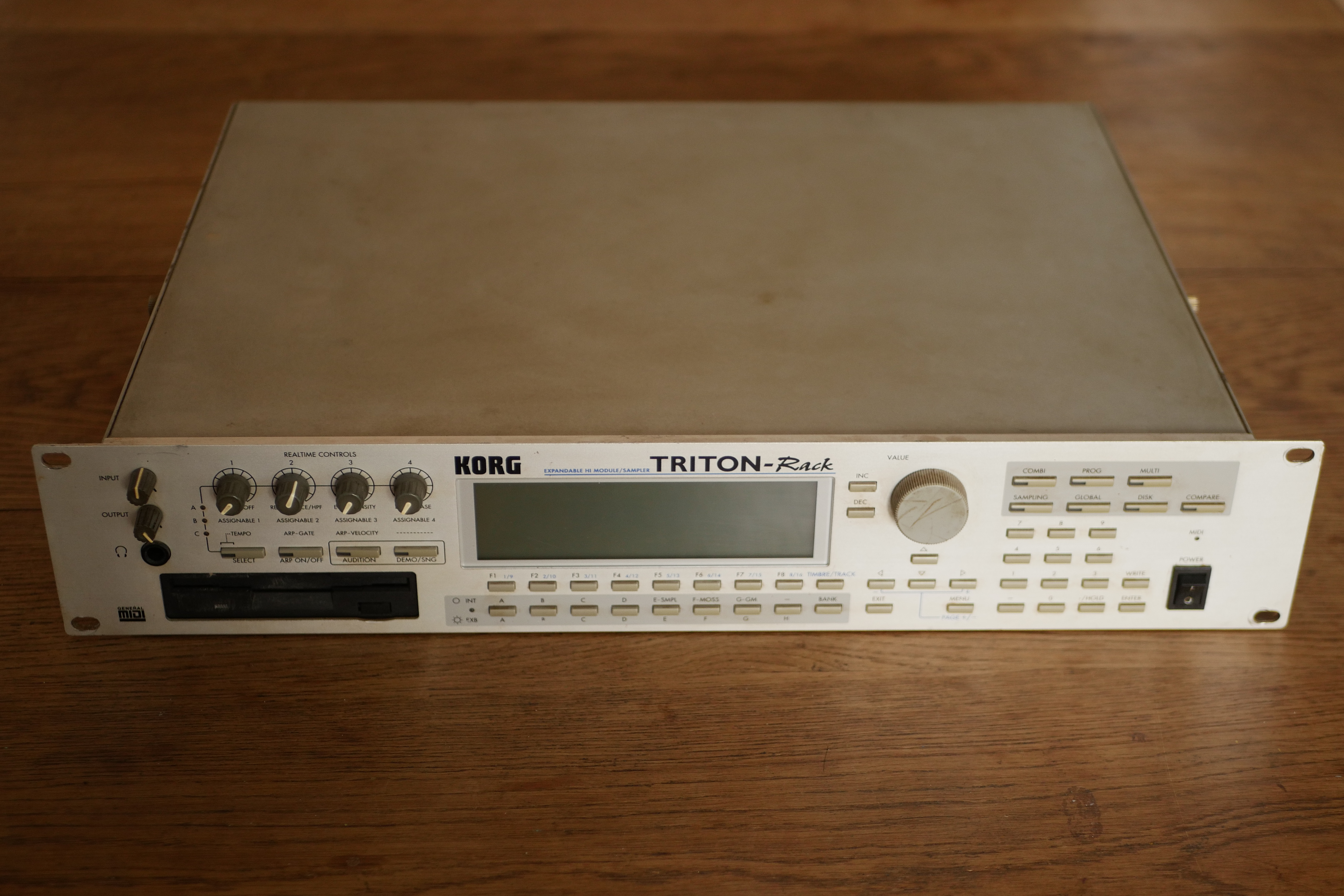Korg Triton Rack (28131)