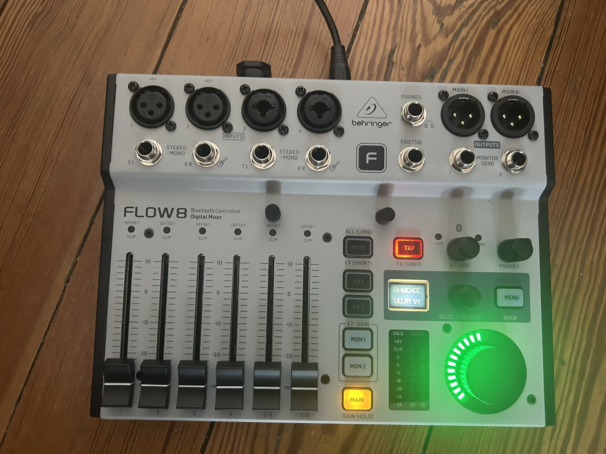 Behringer FLOW 8 – Table de mixage numérique USB