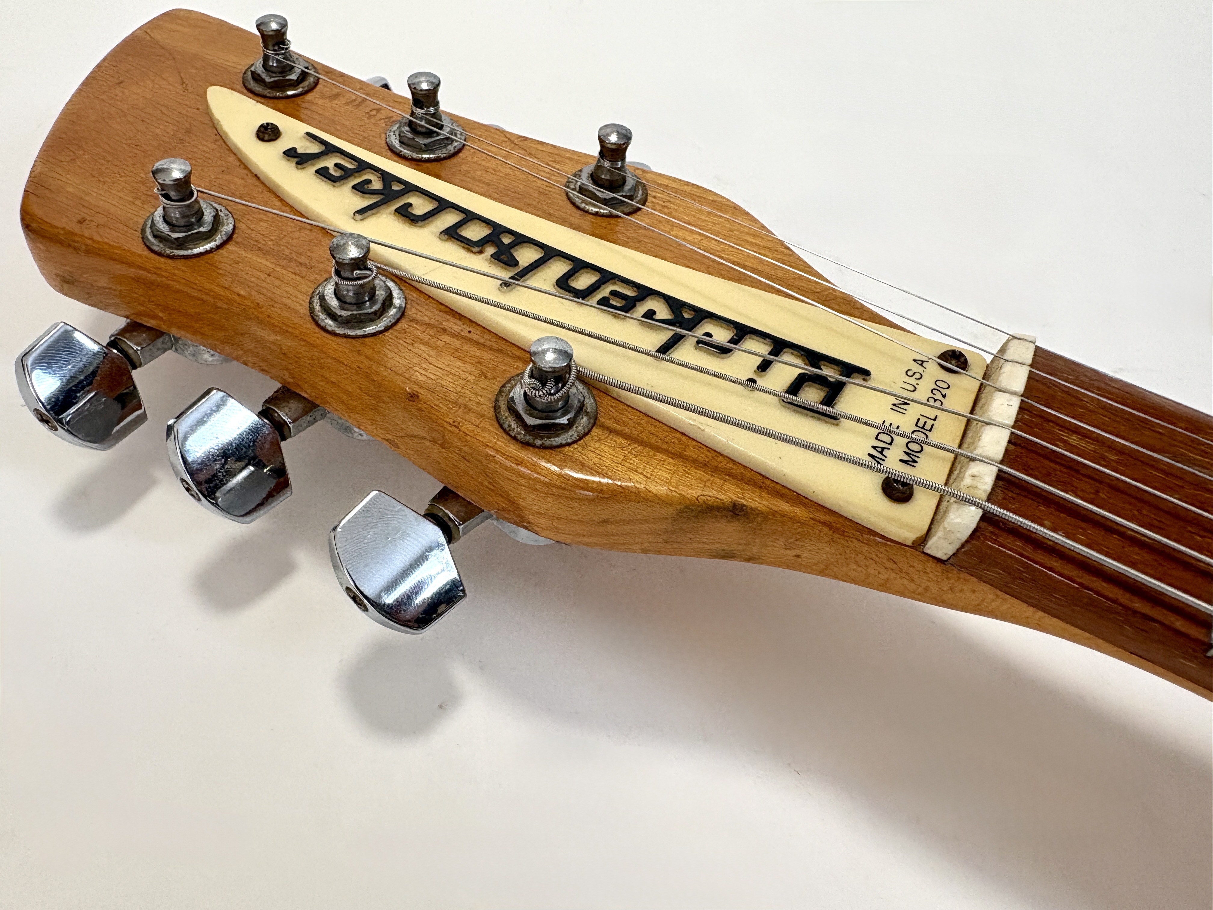Rickenbacker 320 (41499)