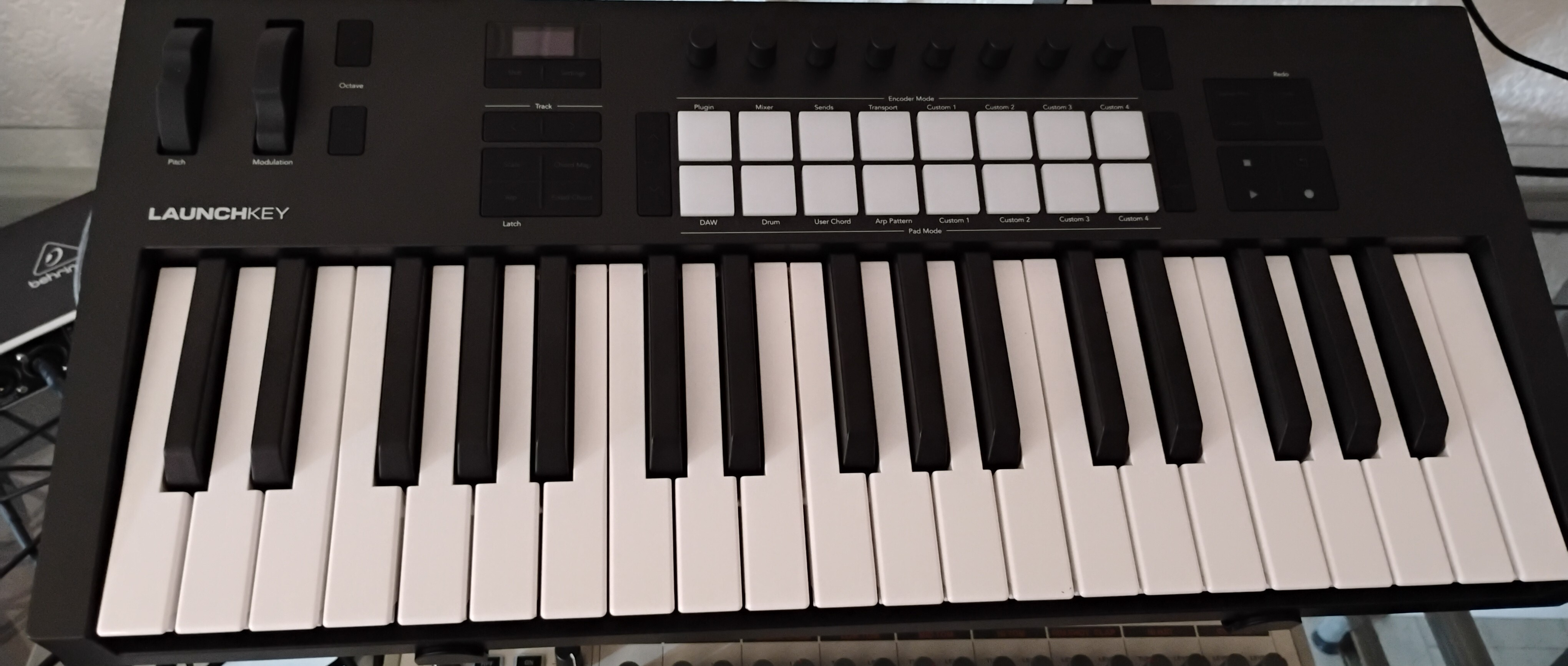 Novation Lunchkey 37 MK4 
