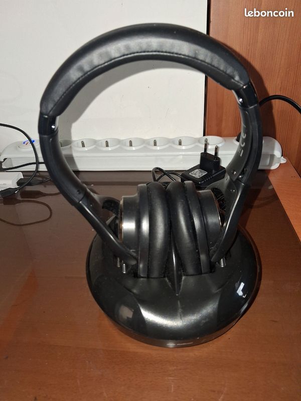 vend casque sans fils avec station d'acueil