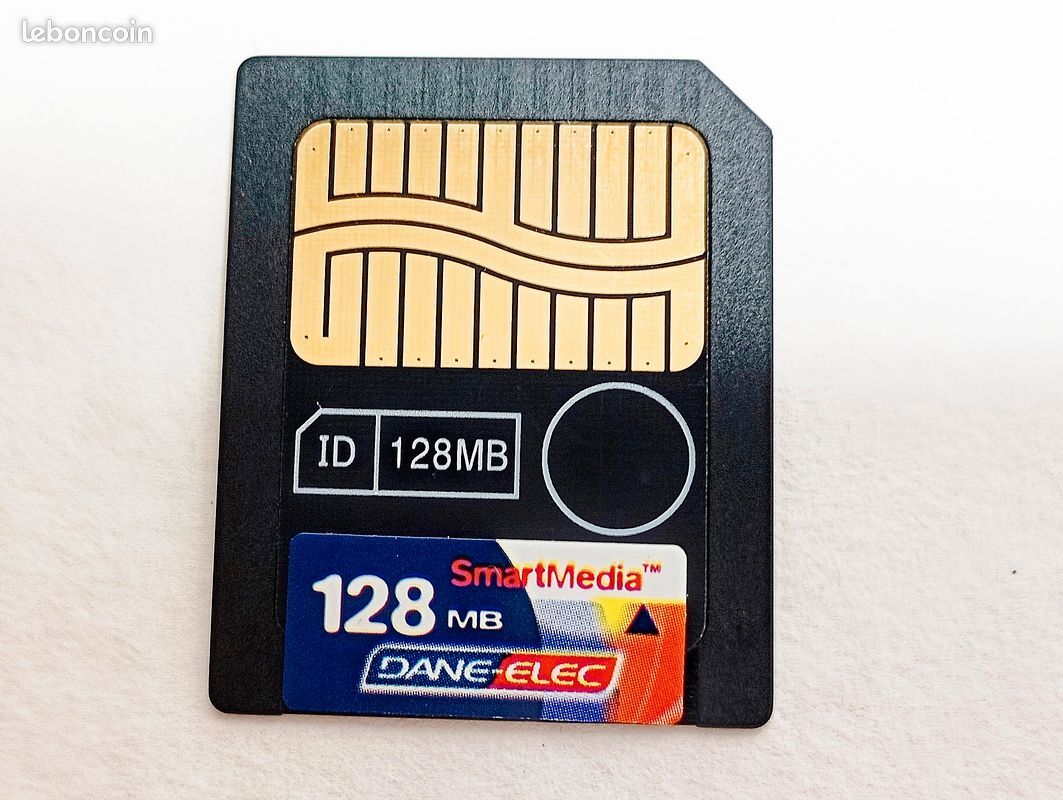 Vends Carte mémoire SmartMedia 128 MB 