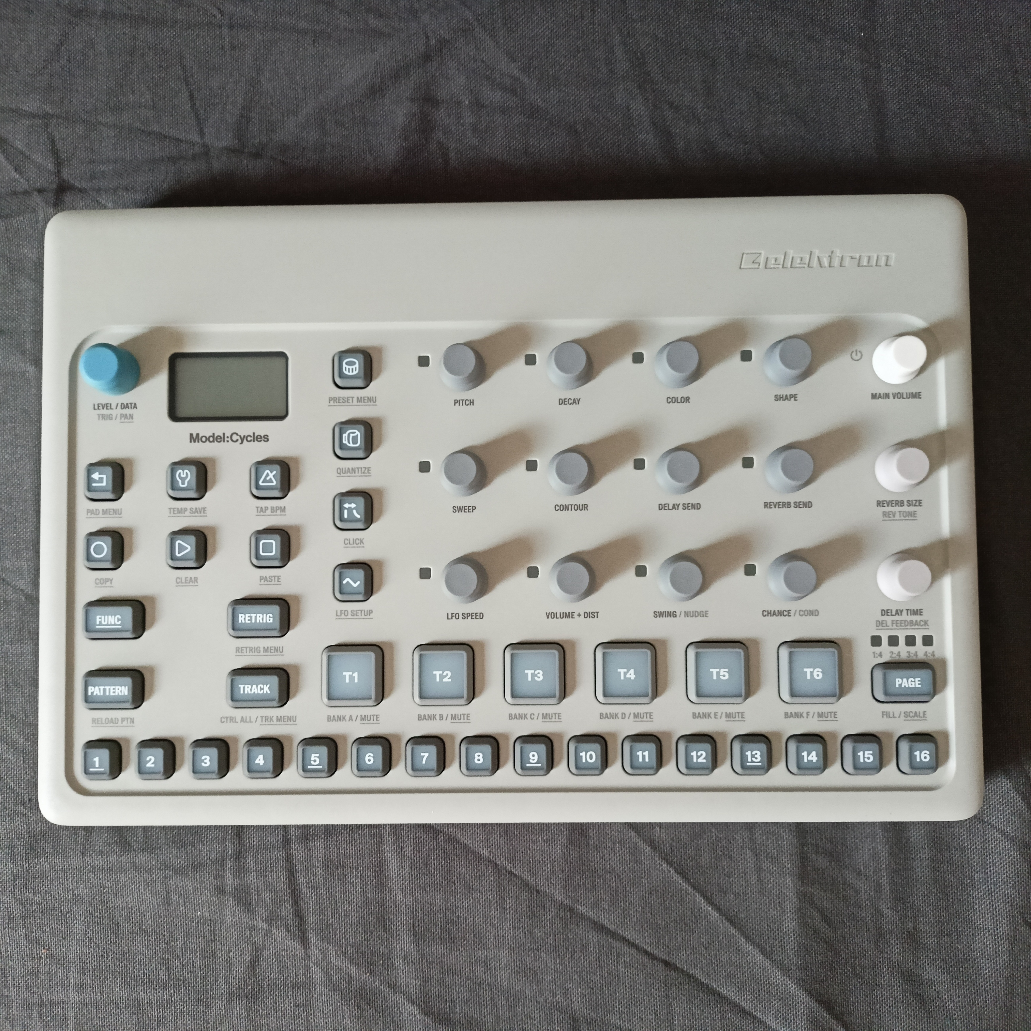 Vends groovebox Elektron Model:Cycles en excellent état