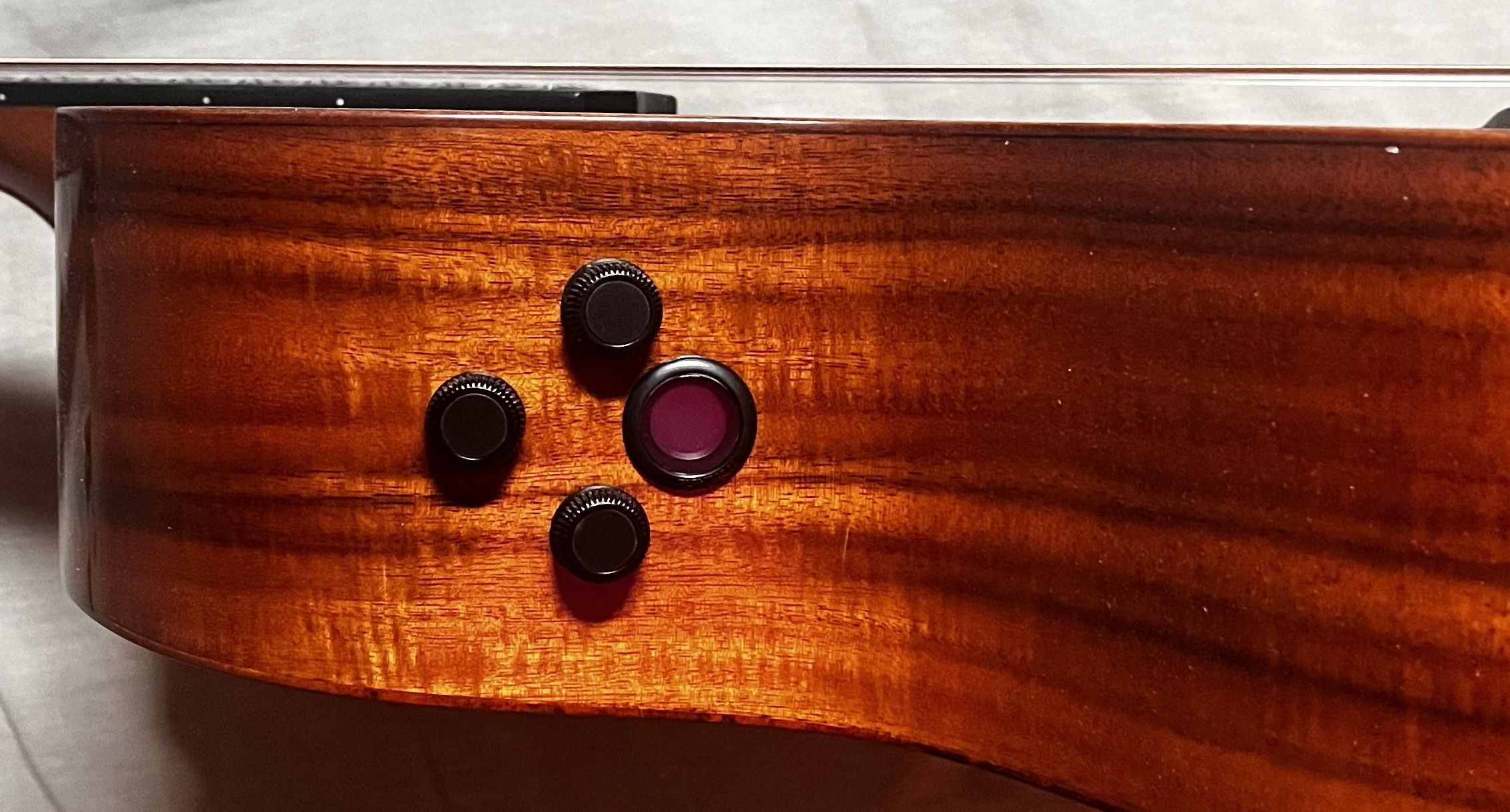 Guitare électroacoustique HOBO Koa