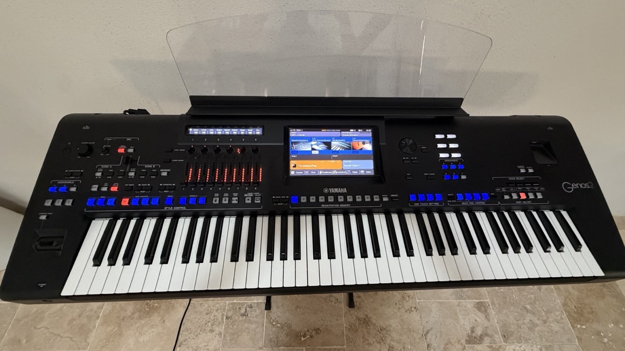 Vends workstation Yamaha genos 2