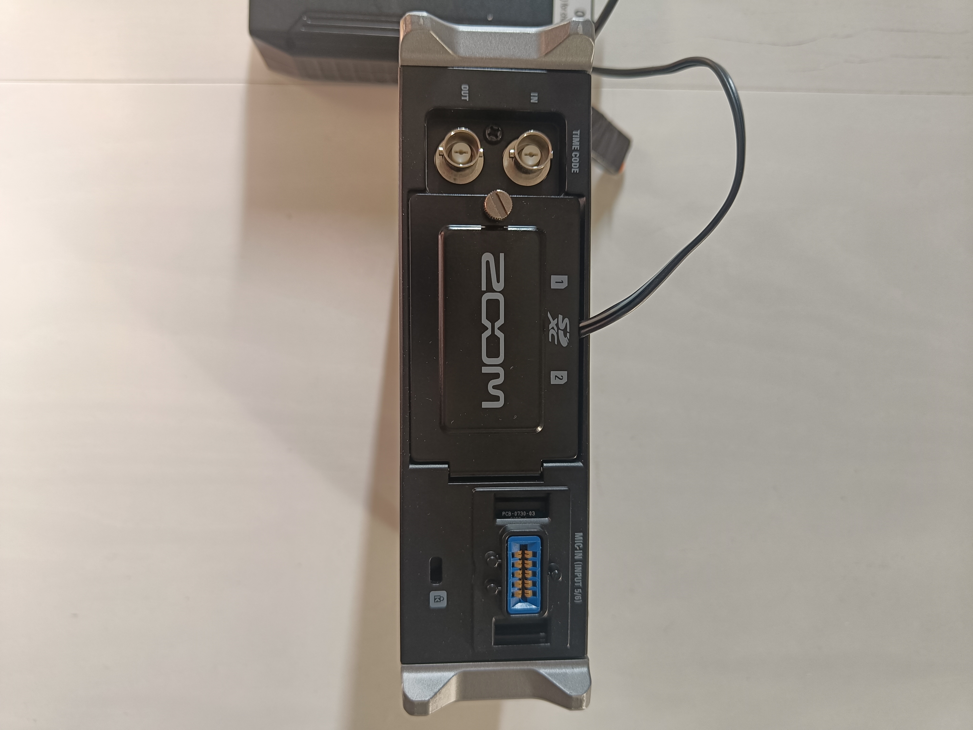 Zoom F4 (10415)