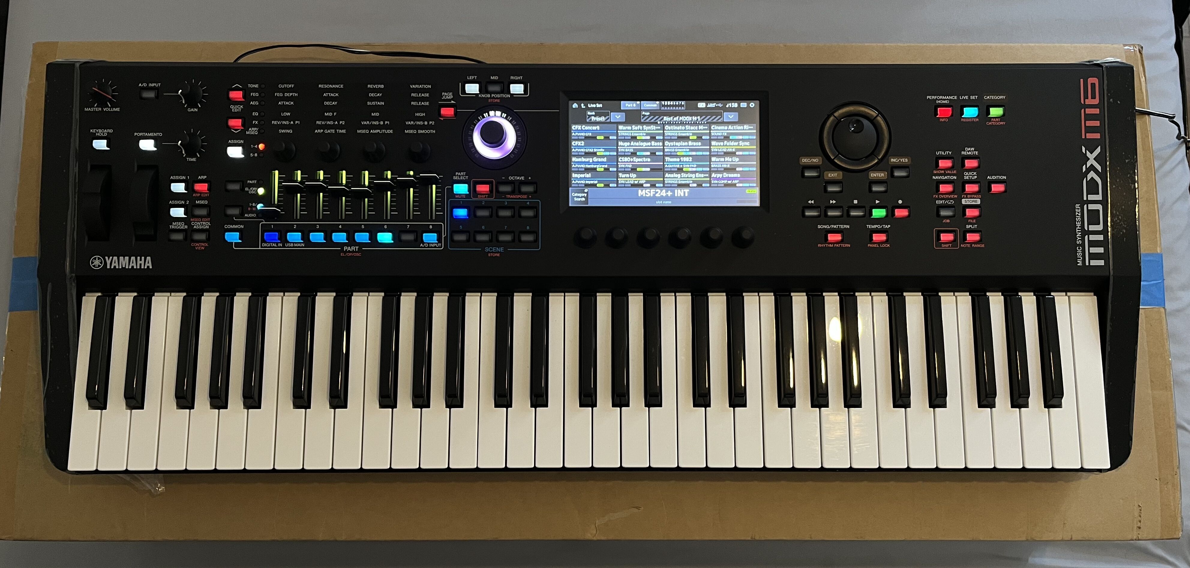 Vente Yamaha MODX M6 comme neuf - Emballage et accessoires d'origine.