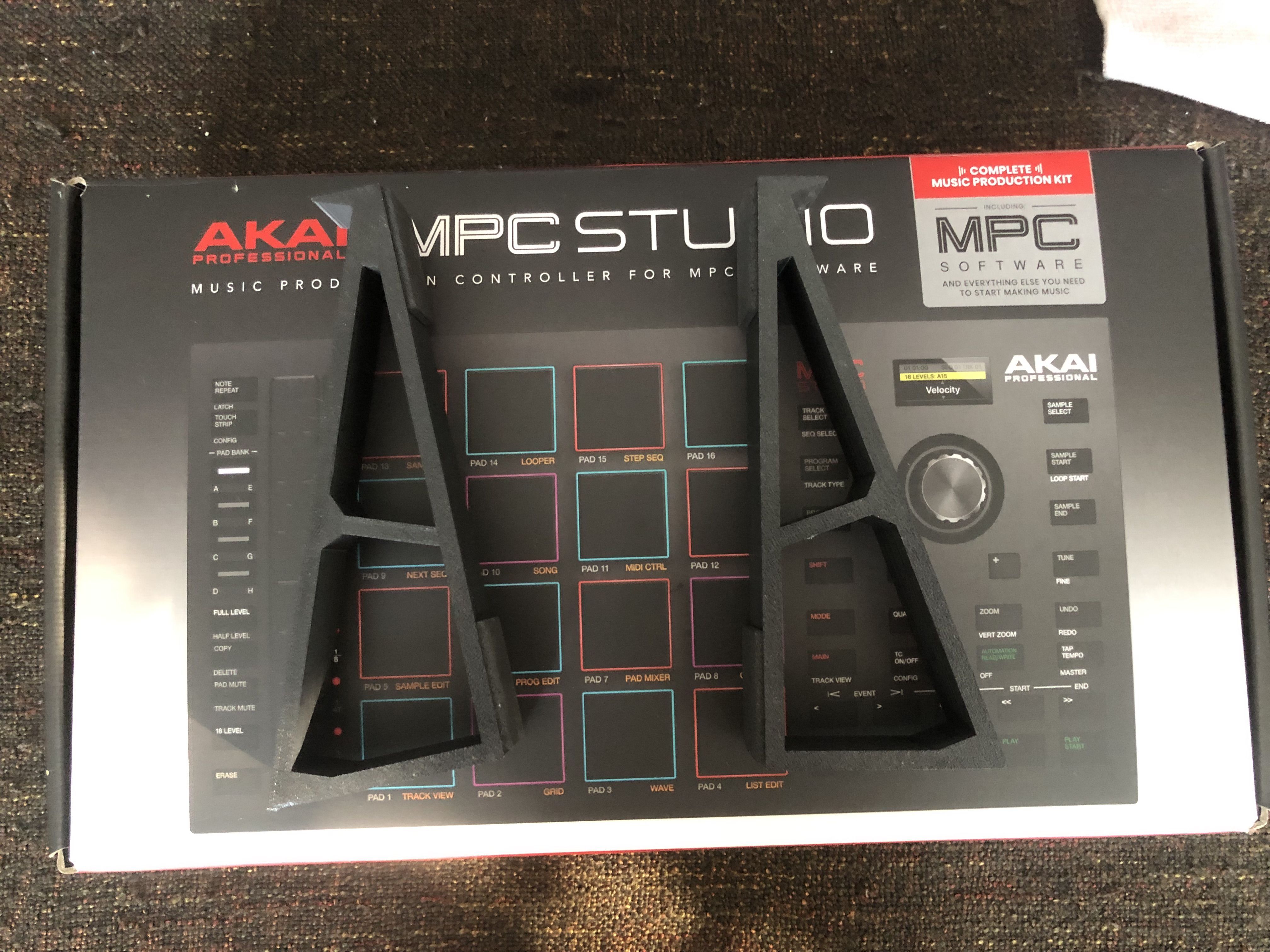 MPC Studio MKII 01