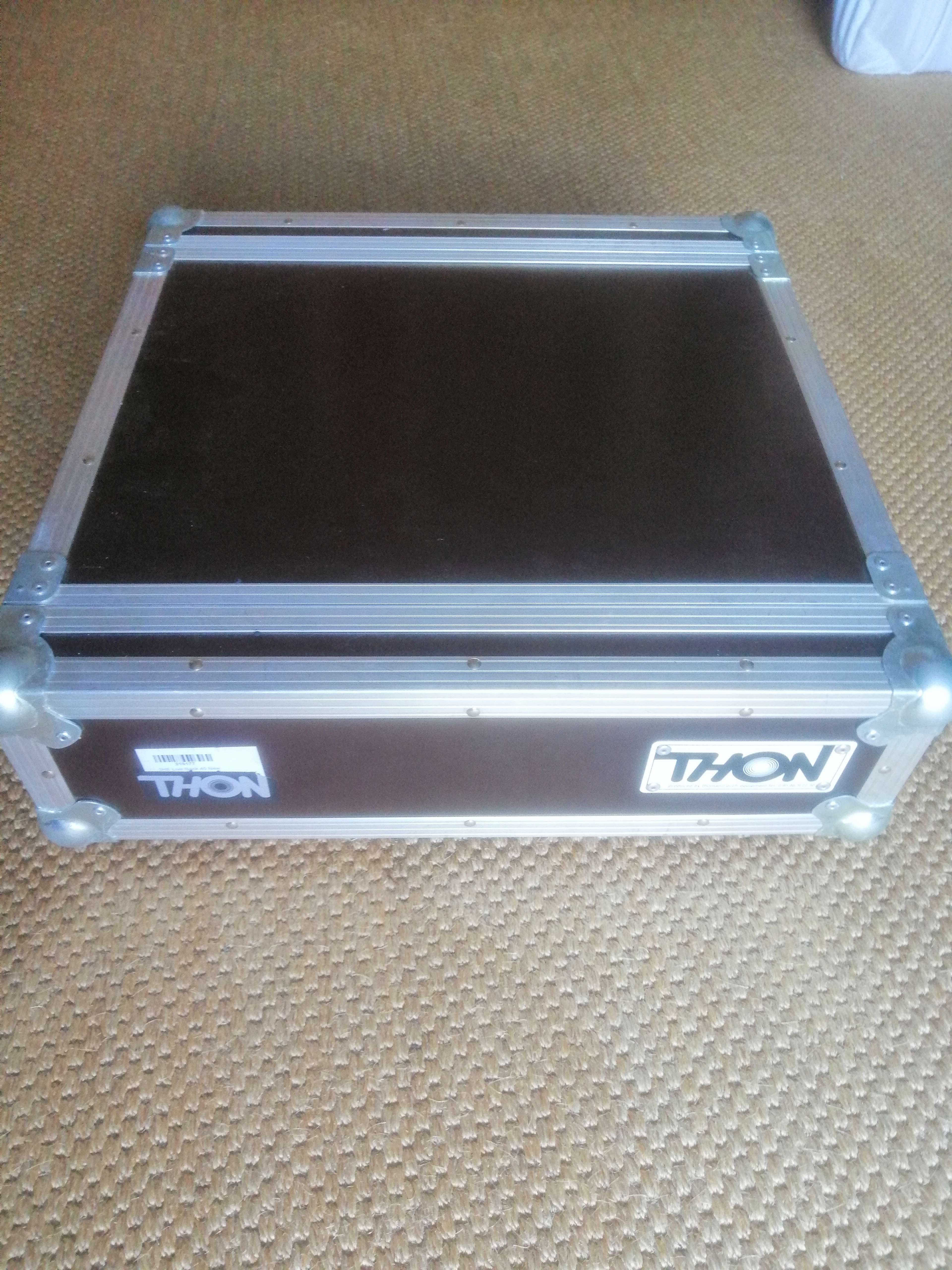 Vends Rack 19" 3U Thon Live 40 new